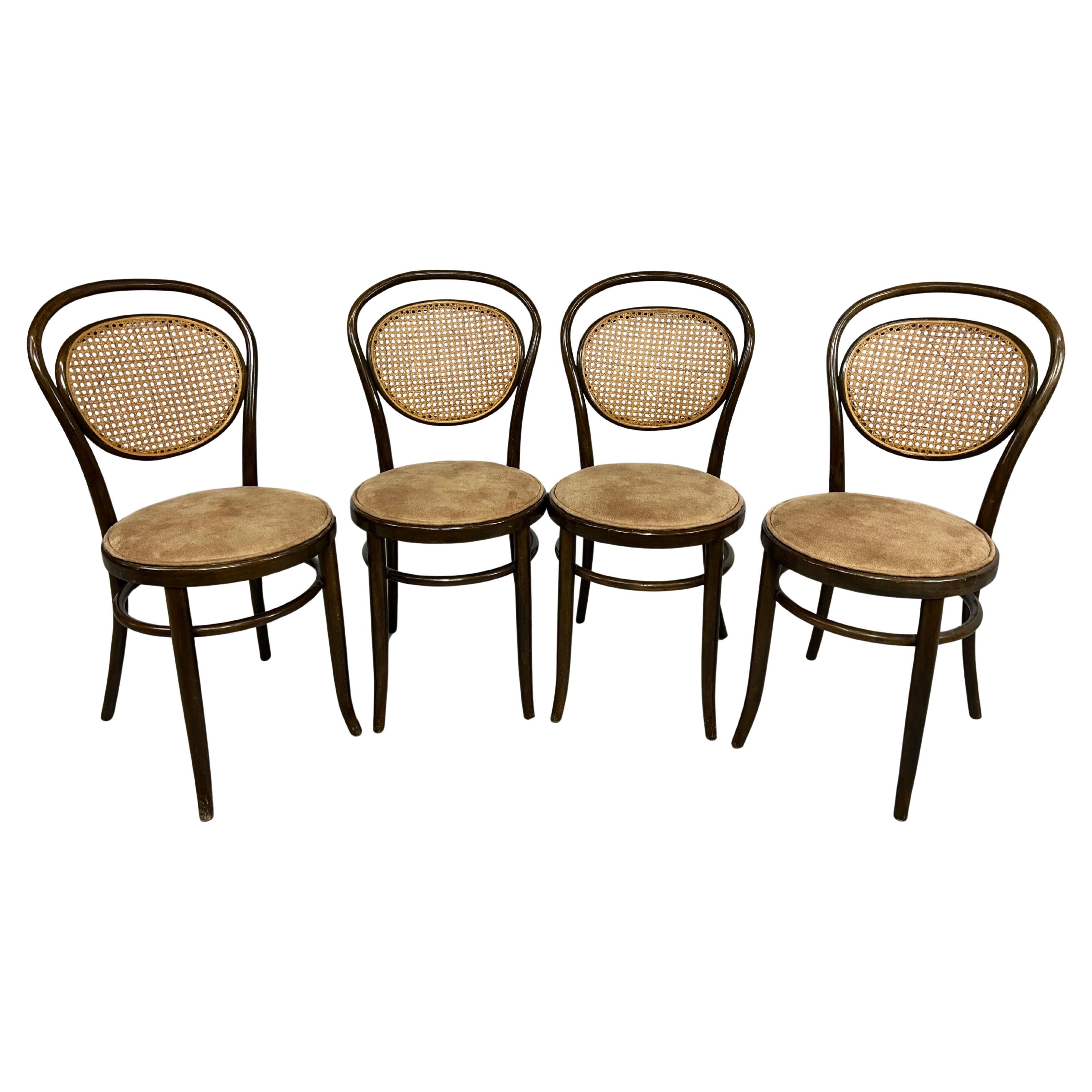 Set of 4 dining chairs no.15 by Thonet