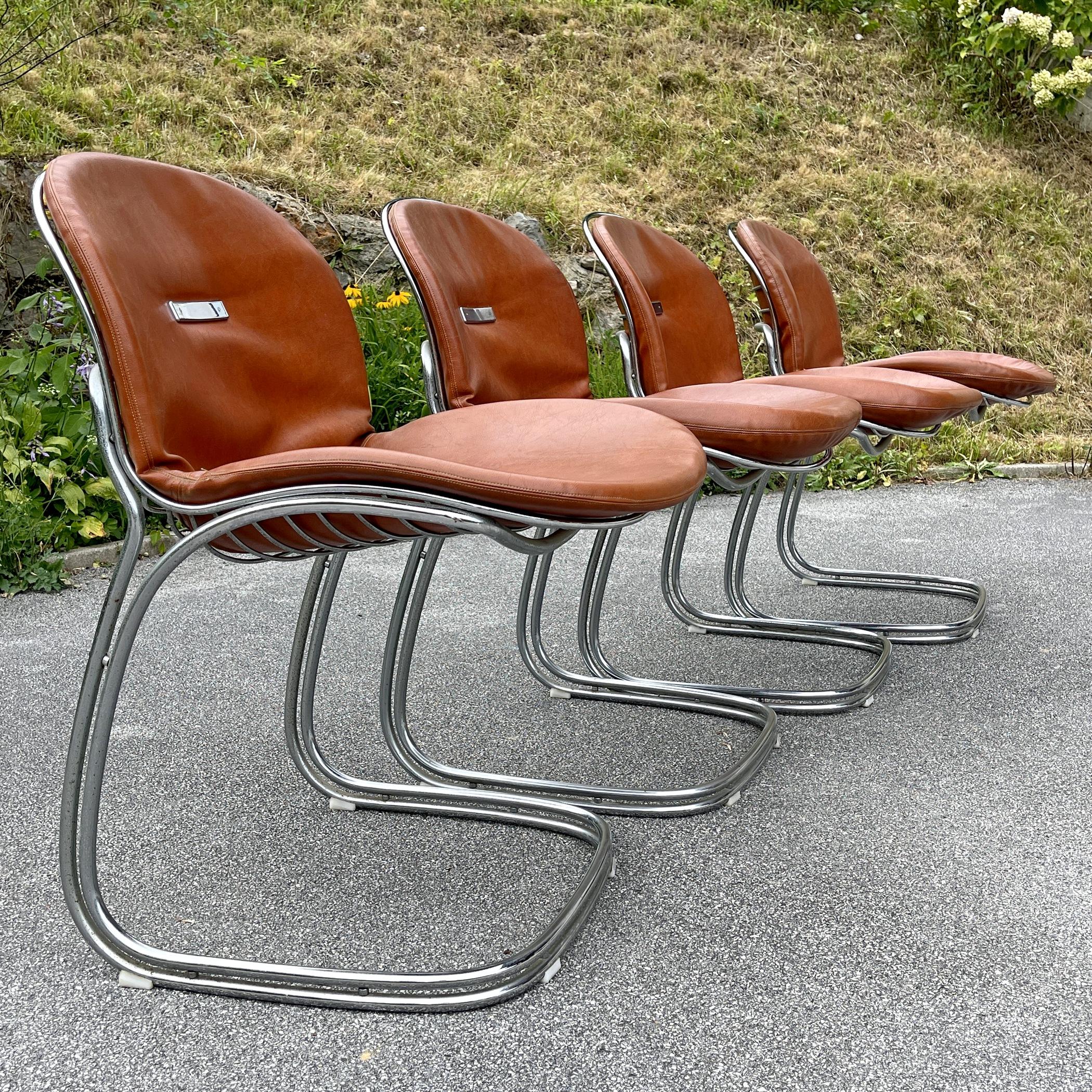 The set of 4 dining chairs Sabrina was designed by Italian designer Gastone Rinaldi for Rima (Padova, Italy) in the 1970s. Although Rinaldi is not as widely known as many of his contemporaries, Rinaldi’s designs—many of which were produced in