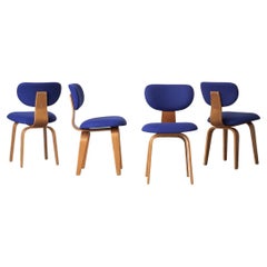 Set of 4 dining chairs ‘SB02’ by Cees Braakman for Pastoe in royal blue, 1950's