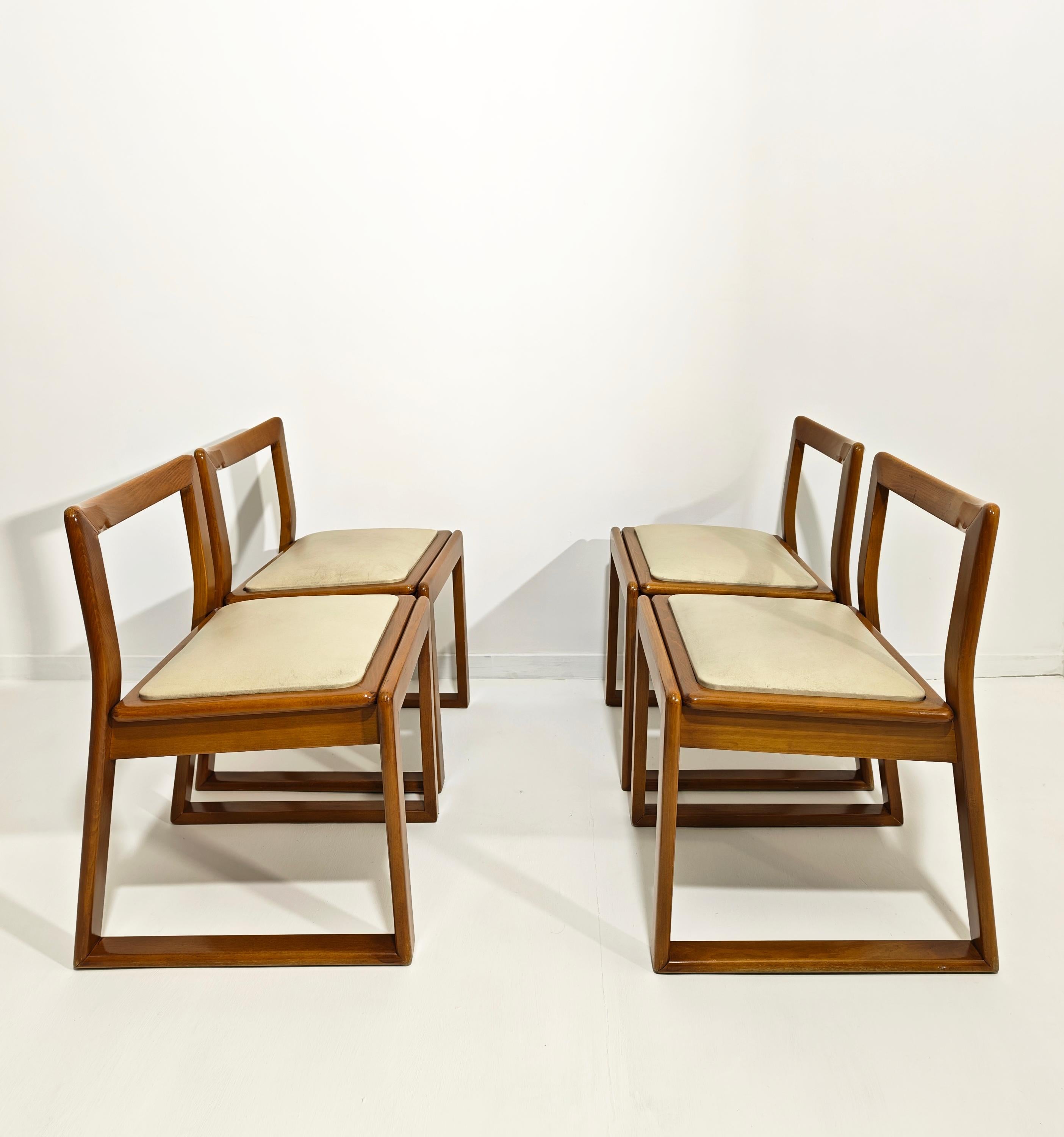 Satz von 4 Esszimmerstühlen Wood Curved Leder Beige Mid-Century Modern Italy 70s im Angebot 3