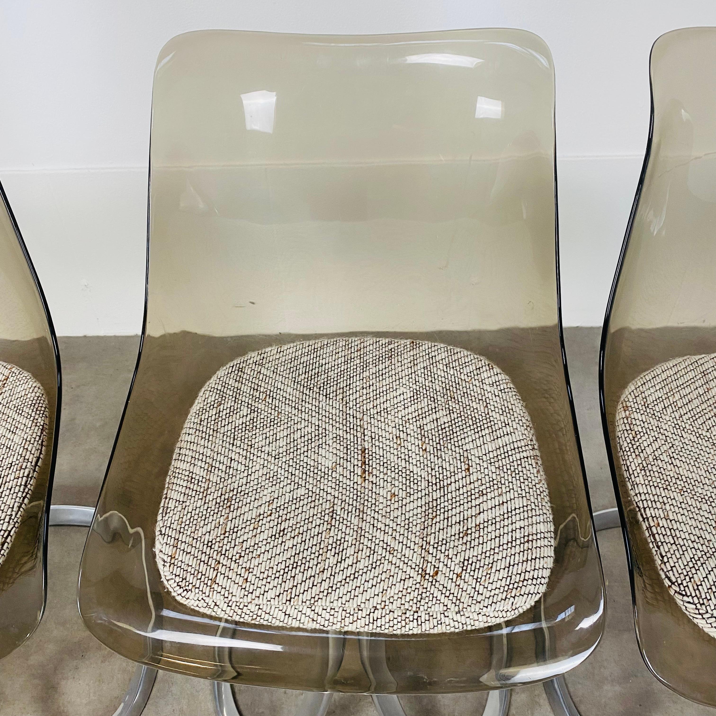 Set of 4 dining room chairs by Michel Charron, plexiglass and aluminium  For Sale 6