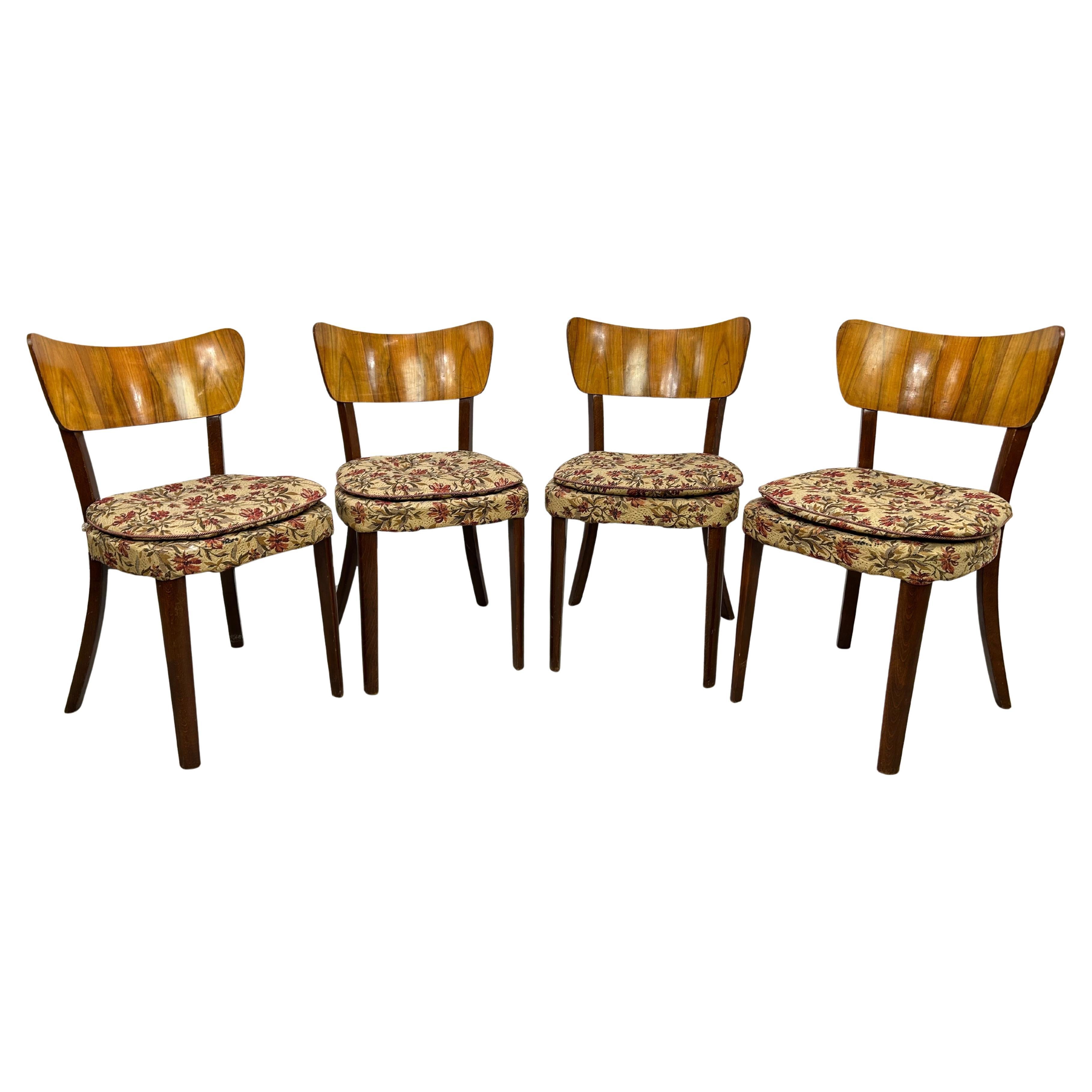 Ensemble de 4 chaises de salle à manger par Tatra en vente