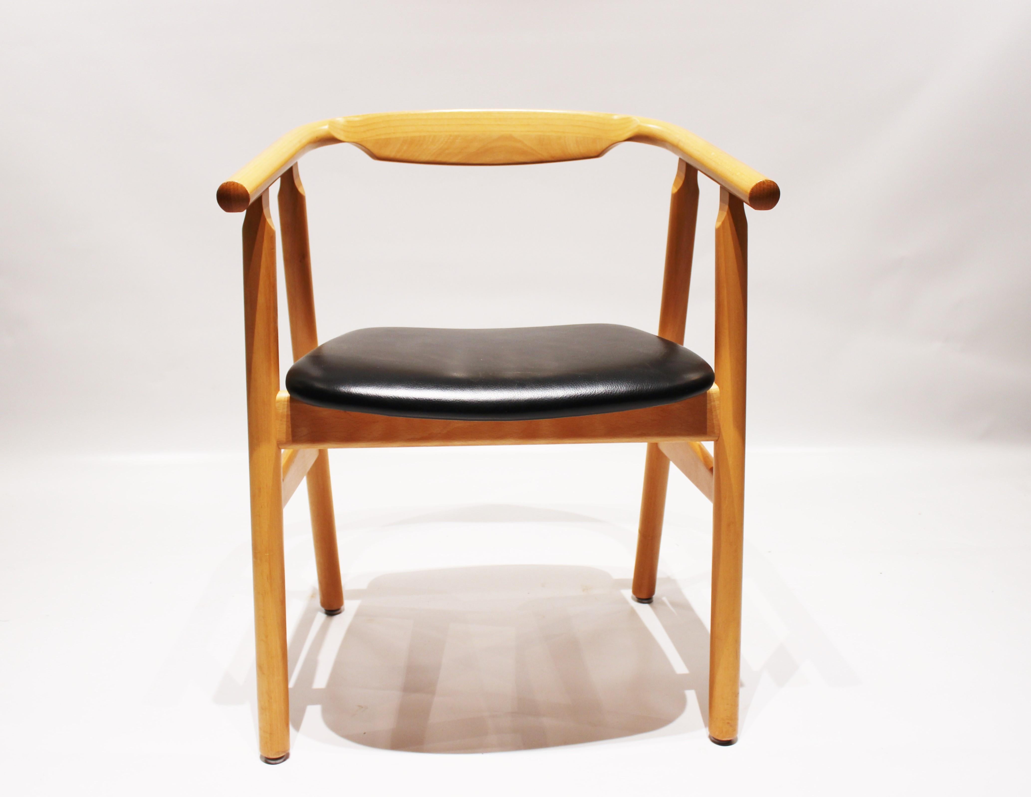 Scandinavian Modern Set of 4 Dining Room Chairs, Model GE525, by Hans J. Wegner, 1960s