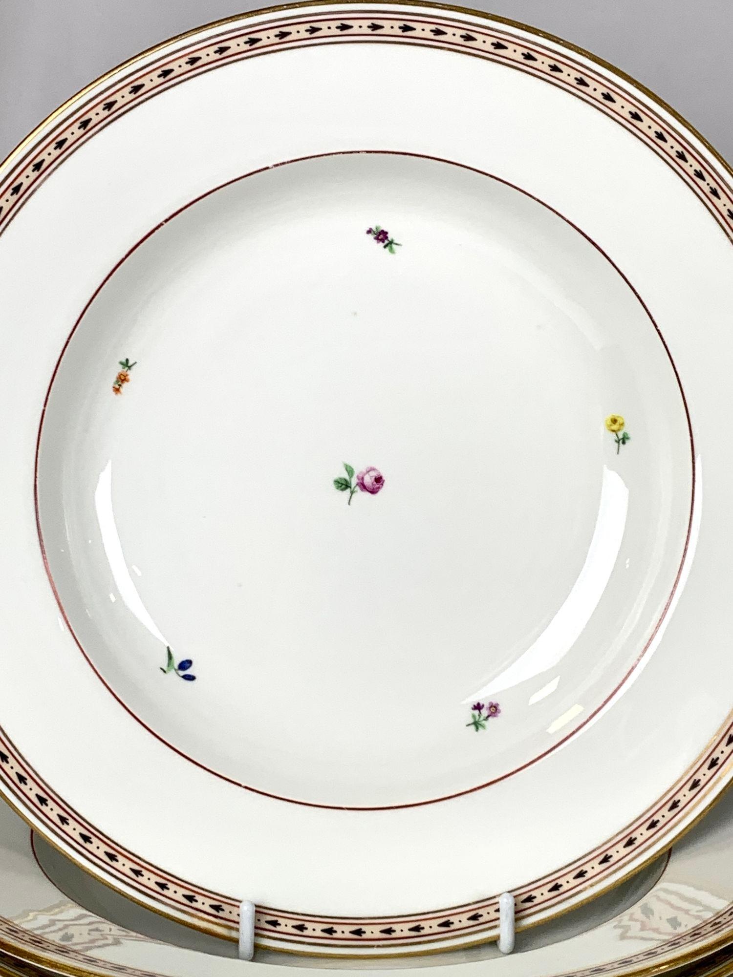 Imperial Vienna Porcelain Siglo XVIII Juego de 4 Cenas 4 Platos hondos 2 Cargadores Austríaco en venta