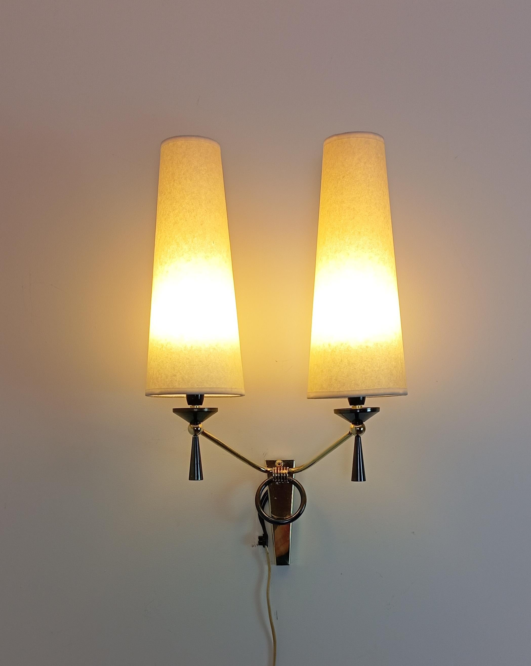 Set of 4 double sconces in brass, Maison Lunel circa 1950 For Sale 1