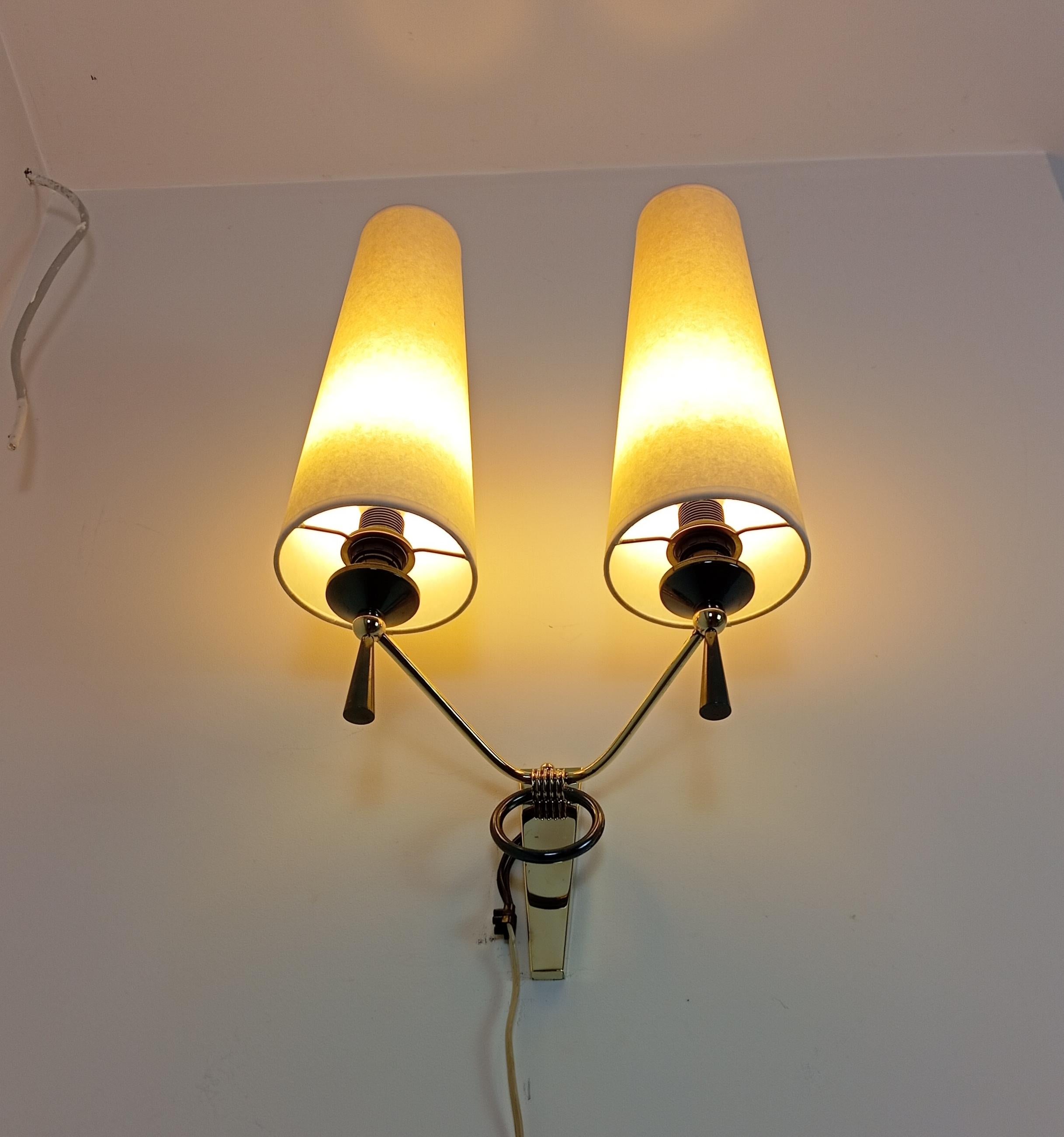 Set of 4 double sconces in brass, Maison Lunel circa 1950 For Sale 3