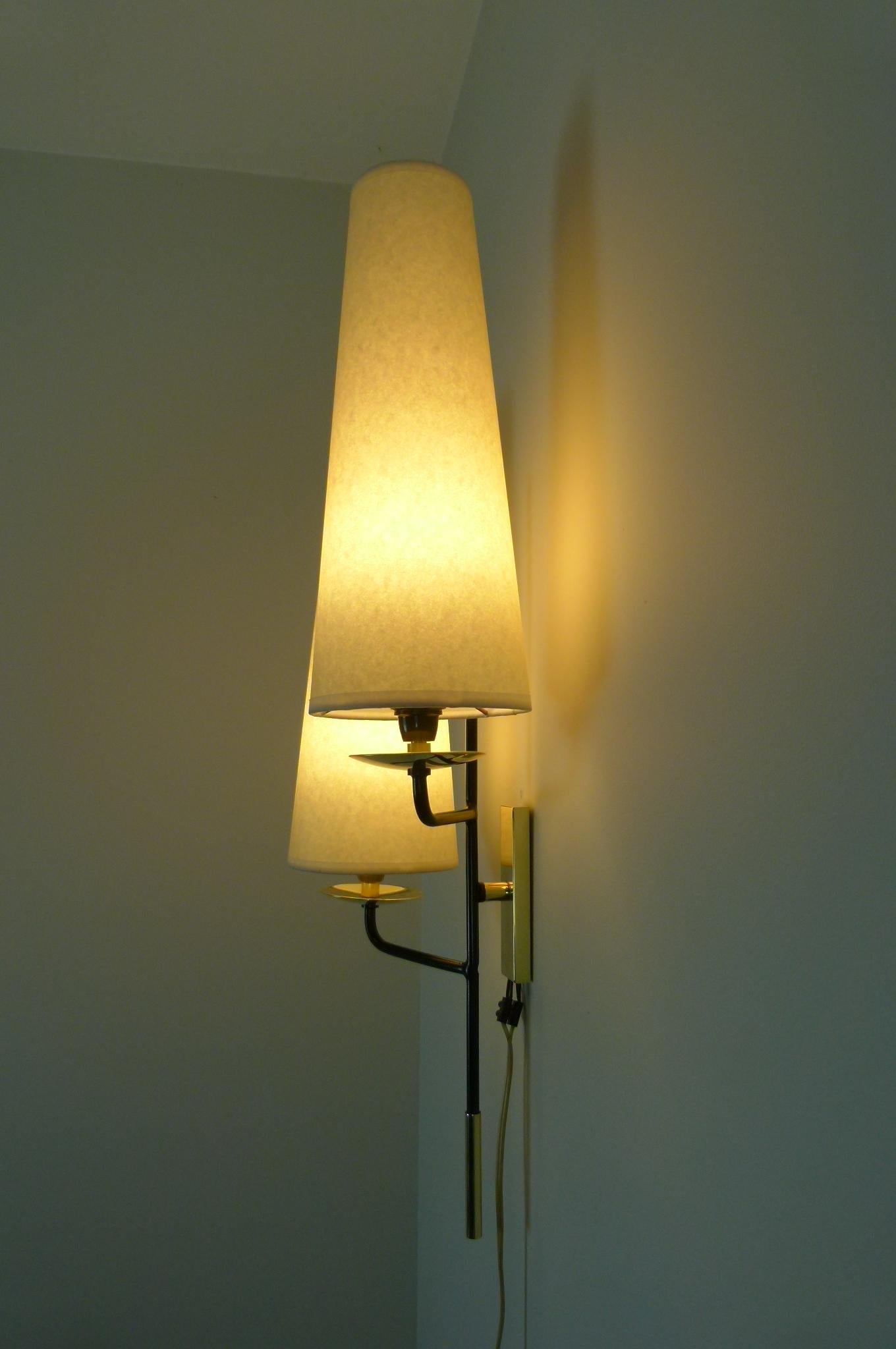 Francese Set di 4 luci a parete doppie Maison Lunel, circa 1950 in vendita