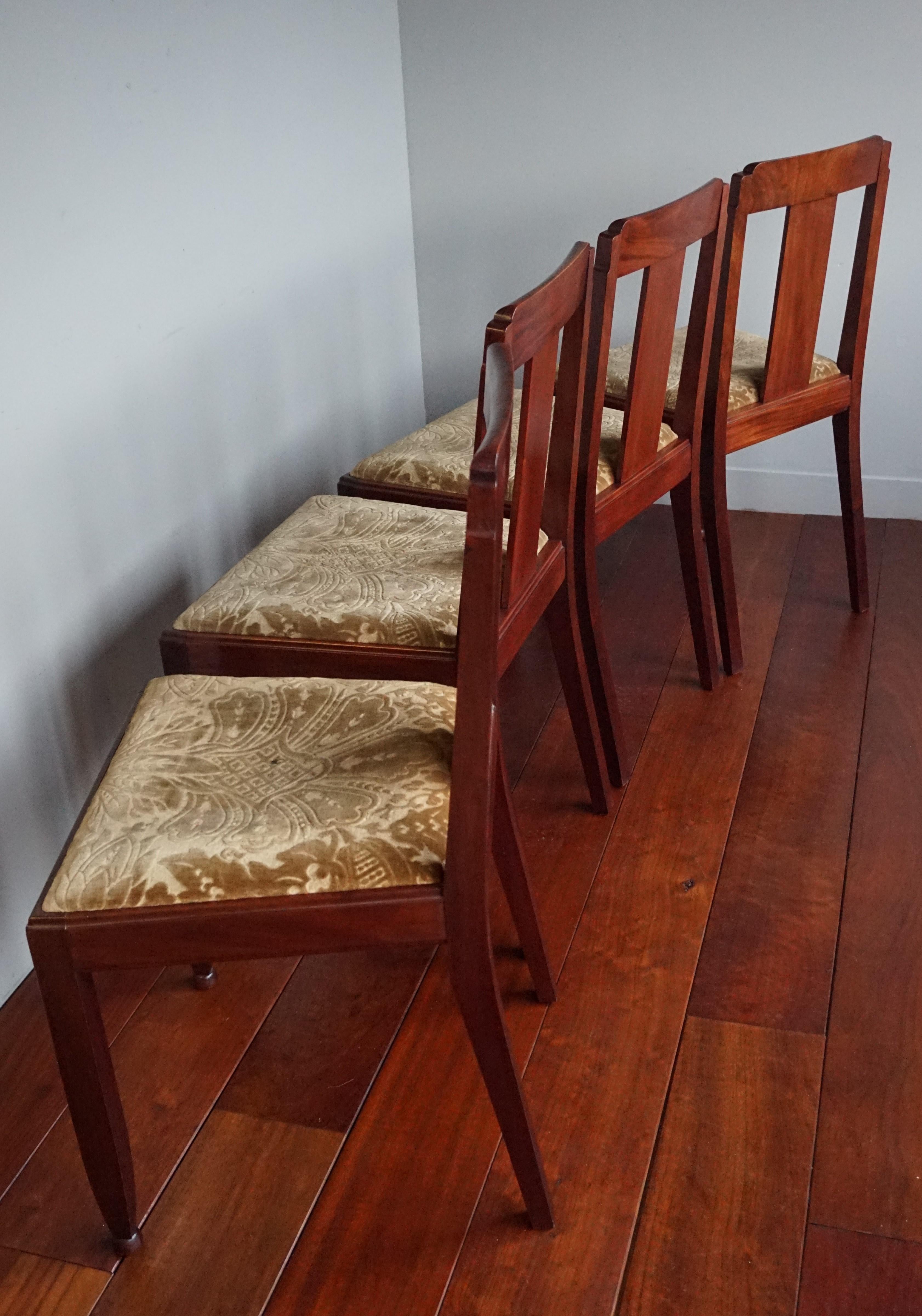 Set of 4 Arts & Crafts Patinated Walnut Dining Chairs w. Inlaid Stylized Flowers For Sale 2