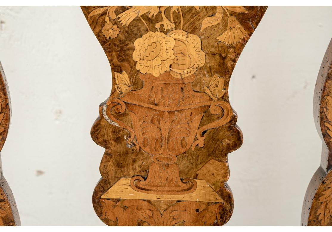 Imitation cuir Ensemble de 4 chaises d'appoint en marqueterie de style baroque néerlandais à restaurer en vente