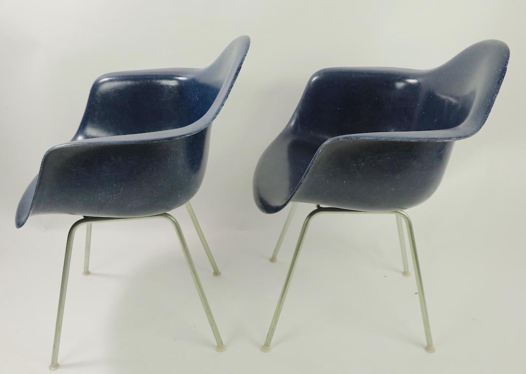Set of 4 Eames Fiberglass Bucket Chairs 1