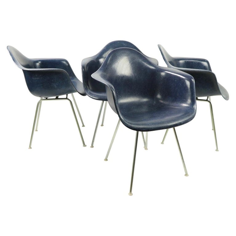 Set of 4 Eames Fiberglass Bucket Chairs For Sale at 1stdibs