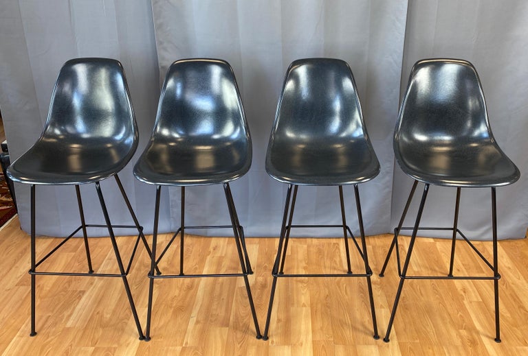 Set of 4 Eames for Herman Miller Dark Grey Molded Fiberglass Bar Stools In Good Condition For Sale In San Francisco, CA