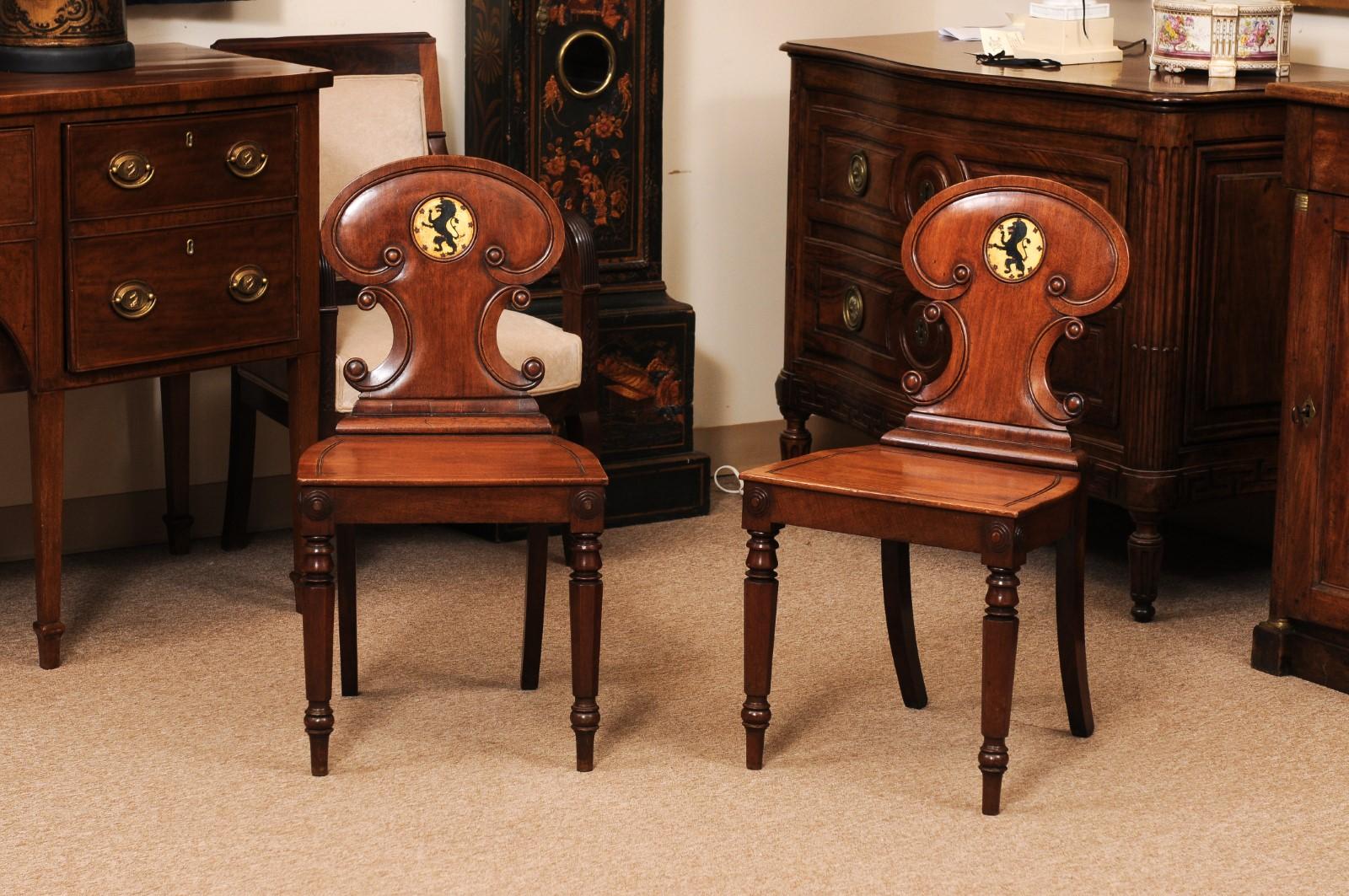 Anglais Ensemble de 4 chaises de salle en acajou anglais du début du 19e siècle en vente