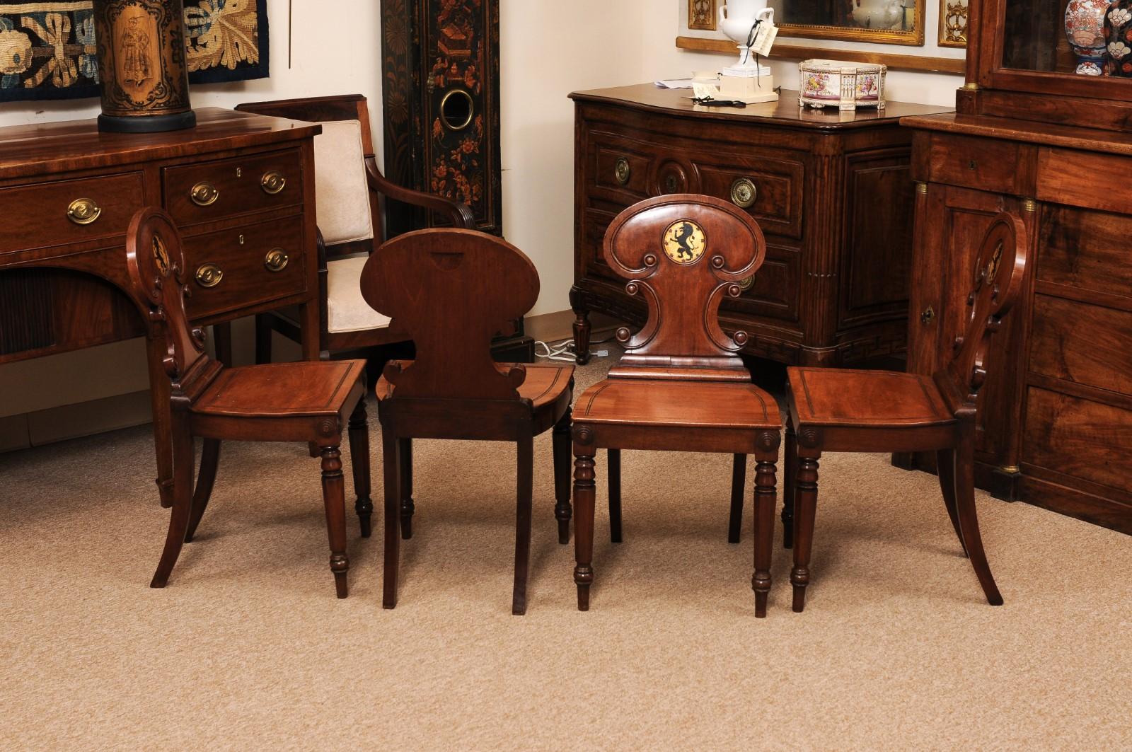 XIXe siècle Ensemble de 4 chaises de salle en acajou anglais du début du 19e siècle en vente