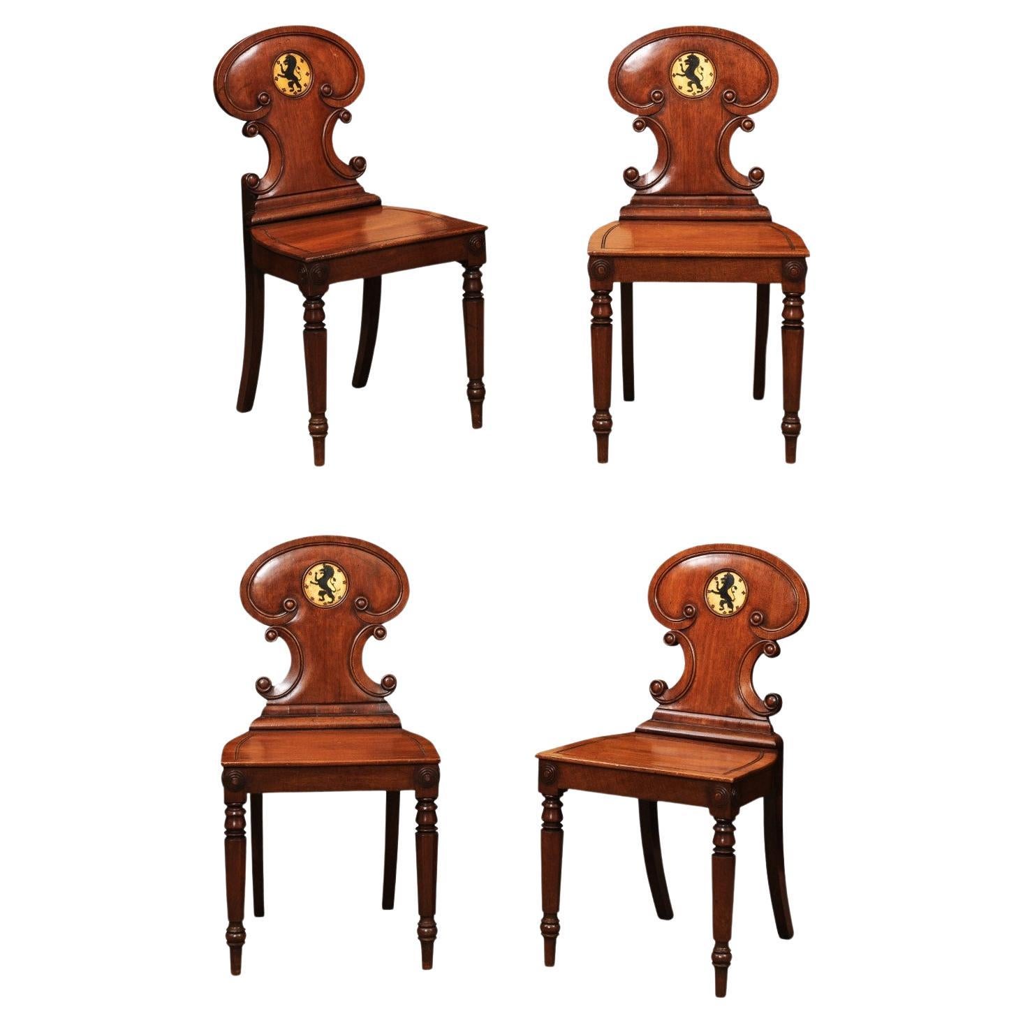 Ensemble de 4 chaises de salle en acajou anglais du début du 19e siècle en vente
