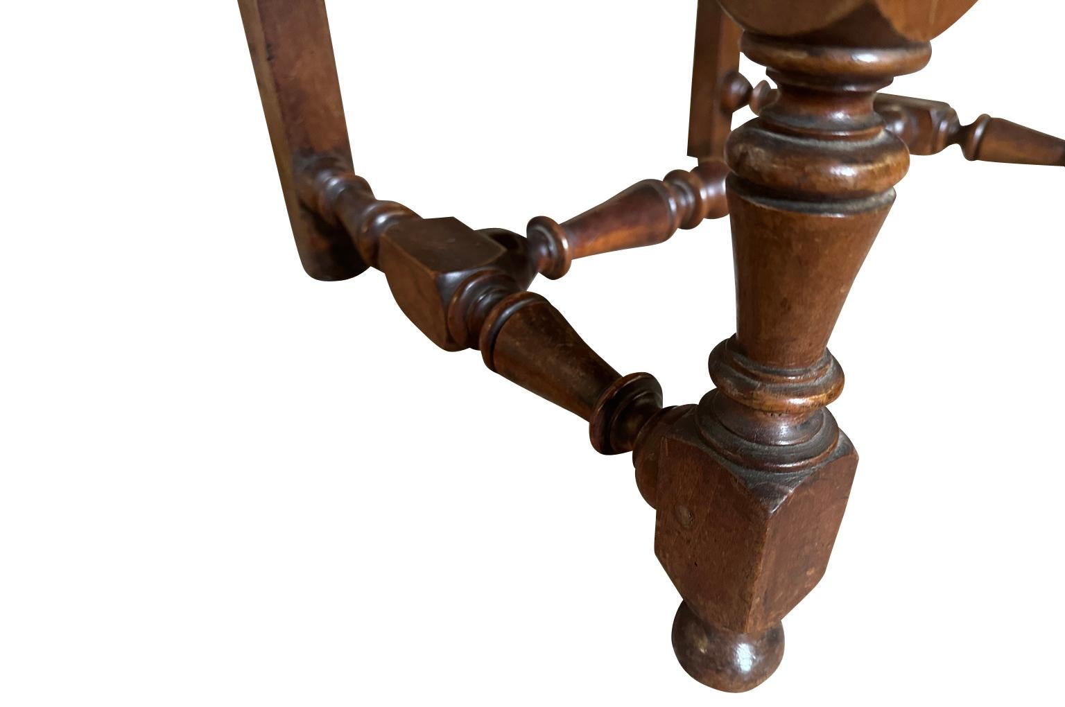 Ensemble de 4 fauteuils italiens du début du 19e siècle en vente 4