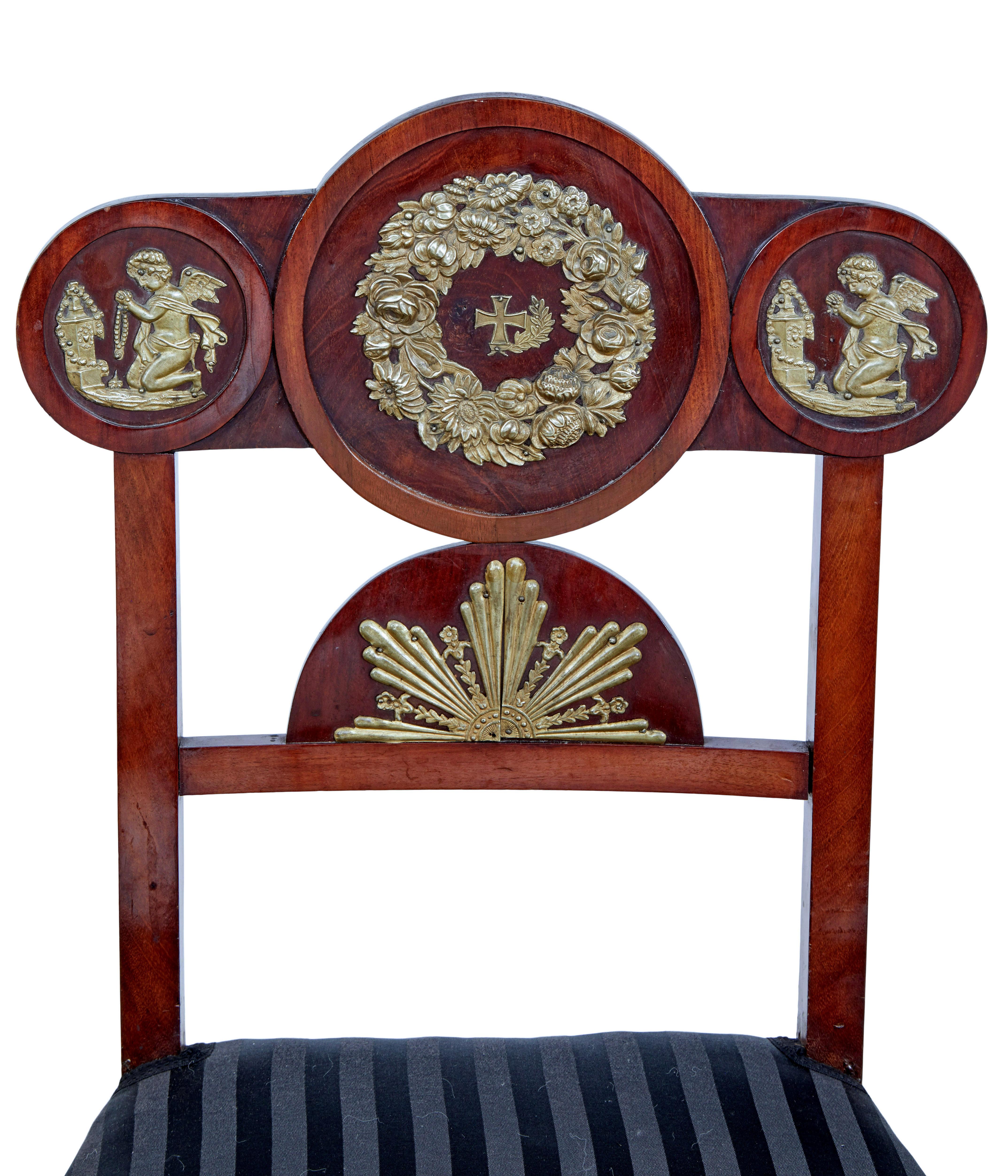 Set of 4 early 19th Swedish mahogany empire dining chairs In Good Condition In Debenham, Suffolk