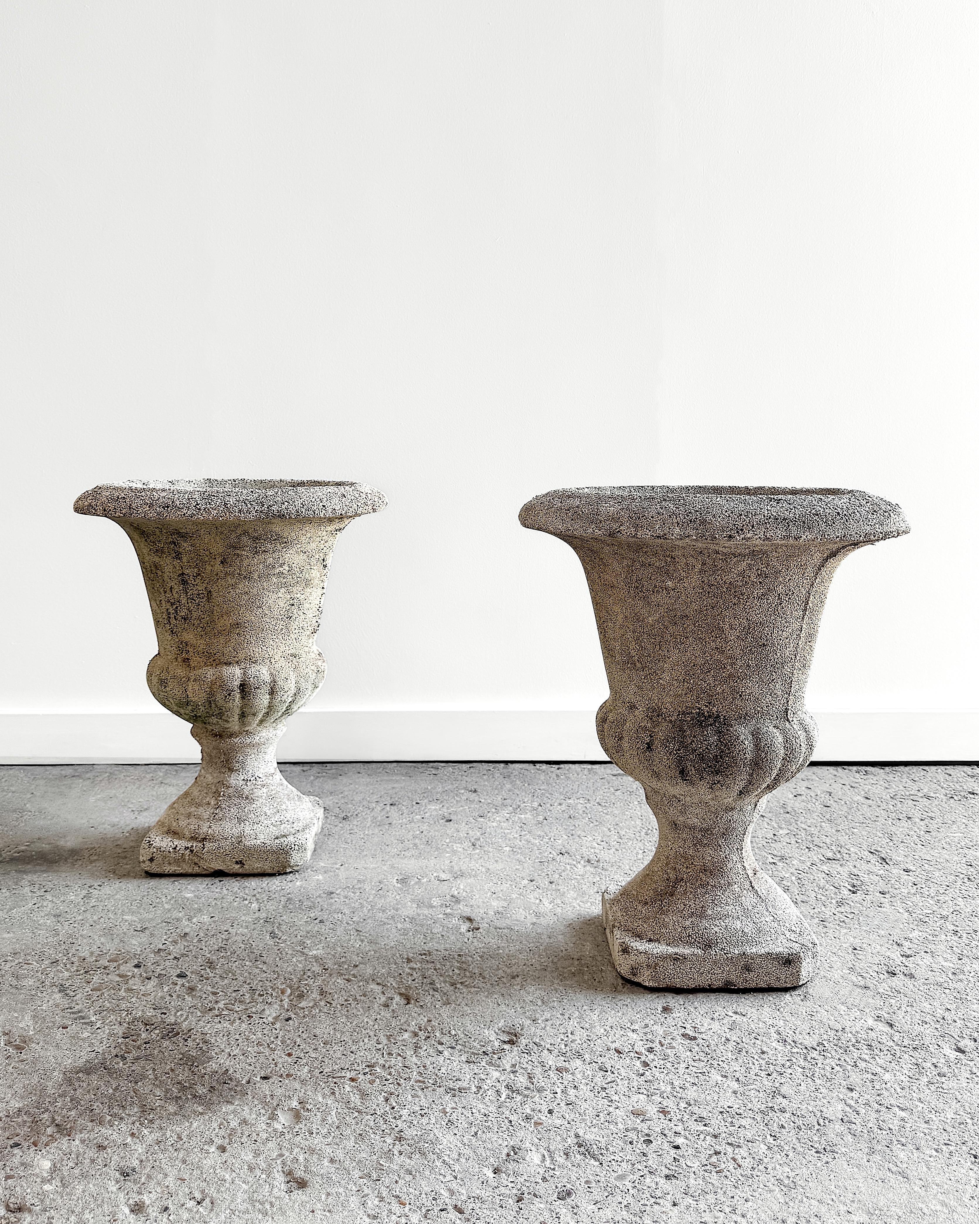 Set of 4 Early 20th Century Classic French Cement Urn Planters For Sale 15
