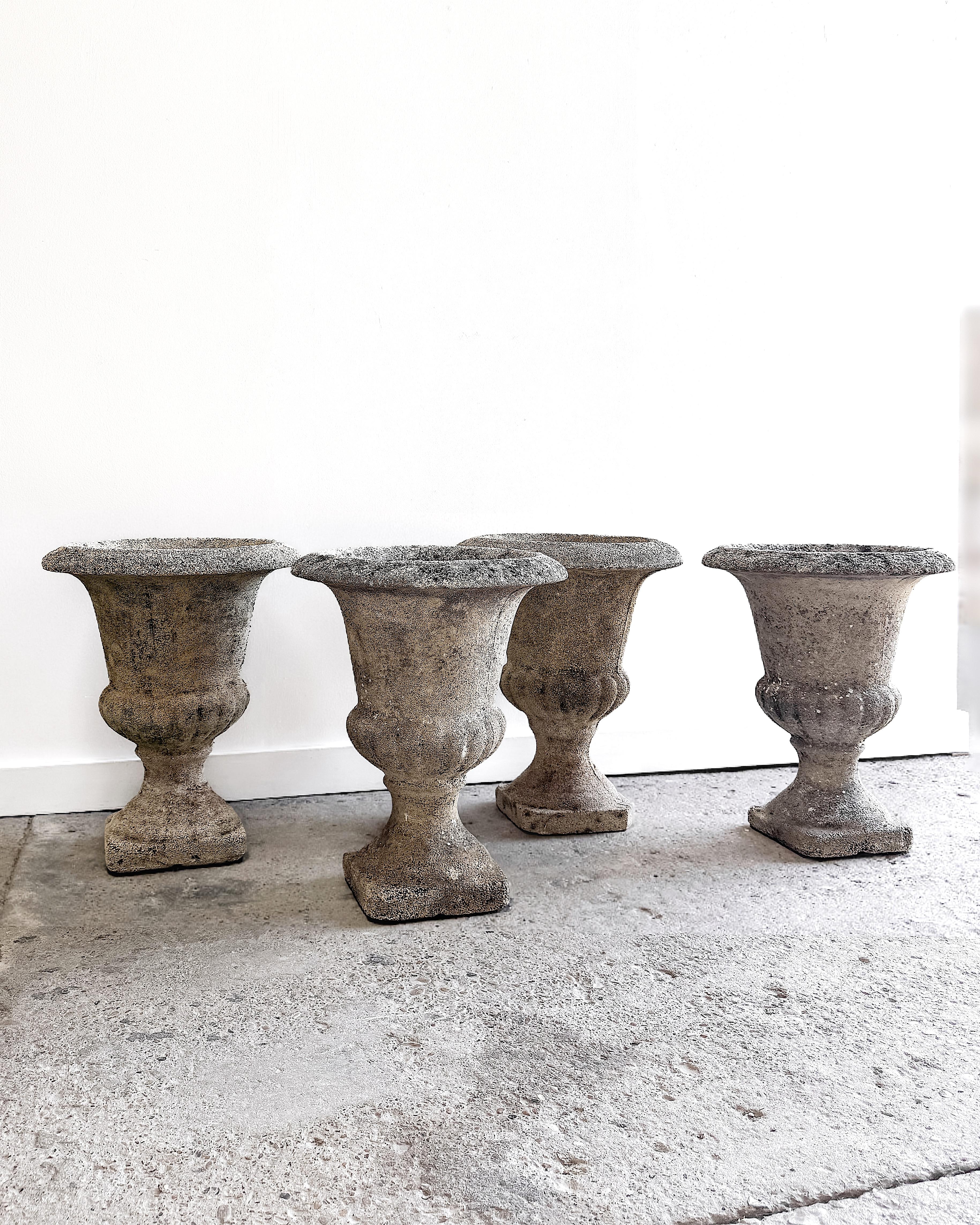 Set of 4 Early 20th Century Classic French Cement Urn Planters In Good Condition For Sale In Mckinney, TX