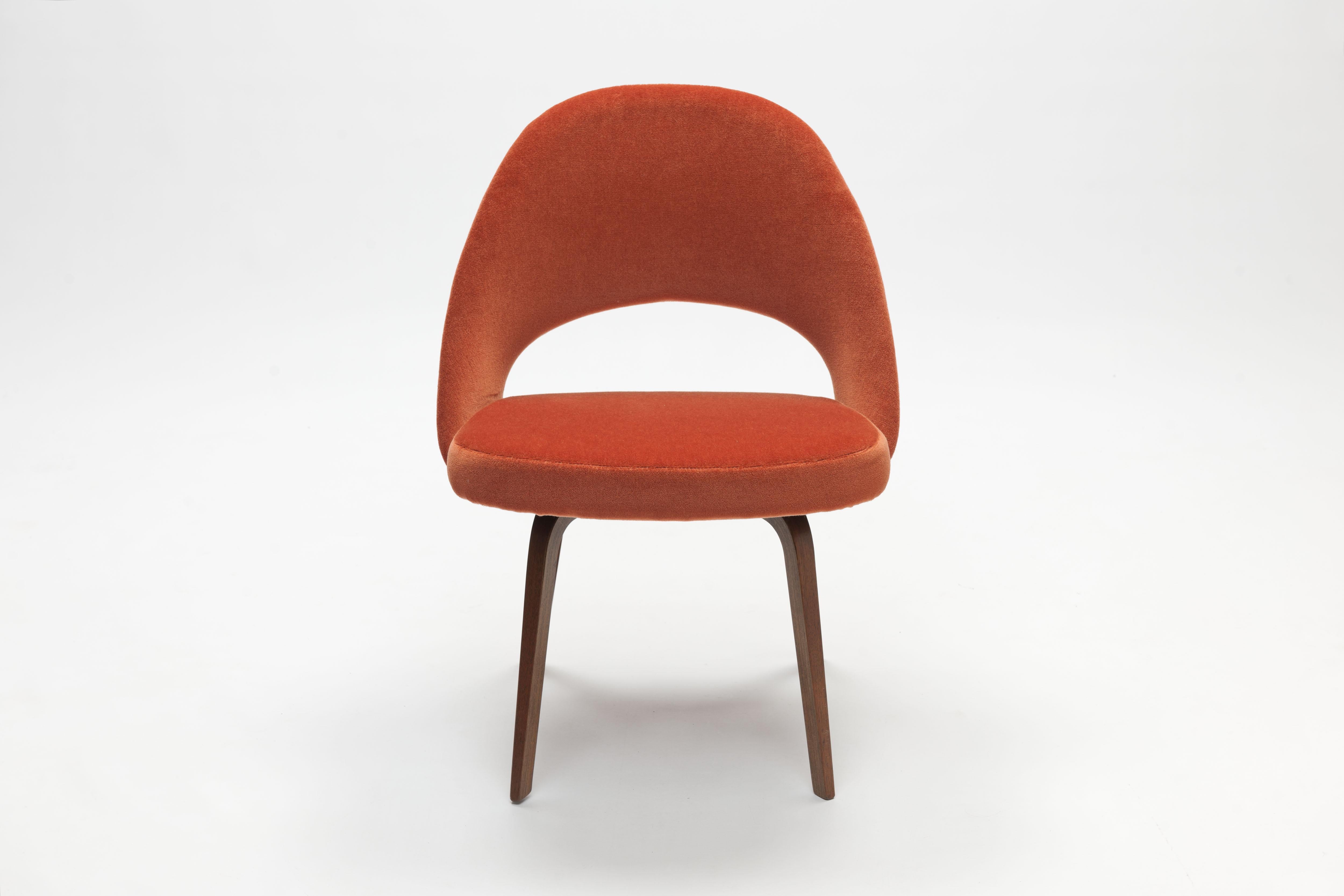 Eero Saarinen Executive Side Chairs with Wooden Legs 3
