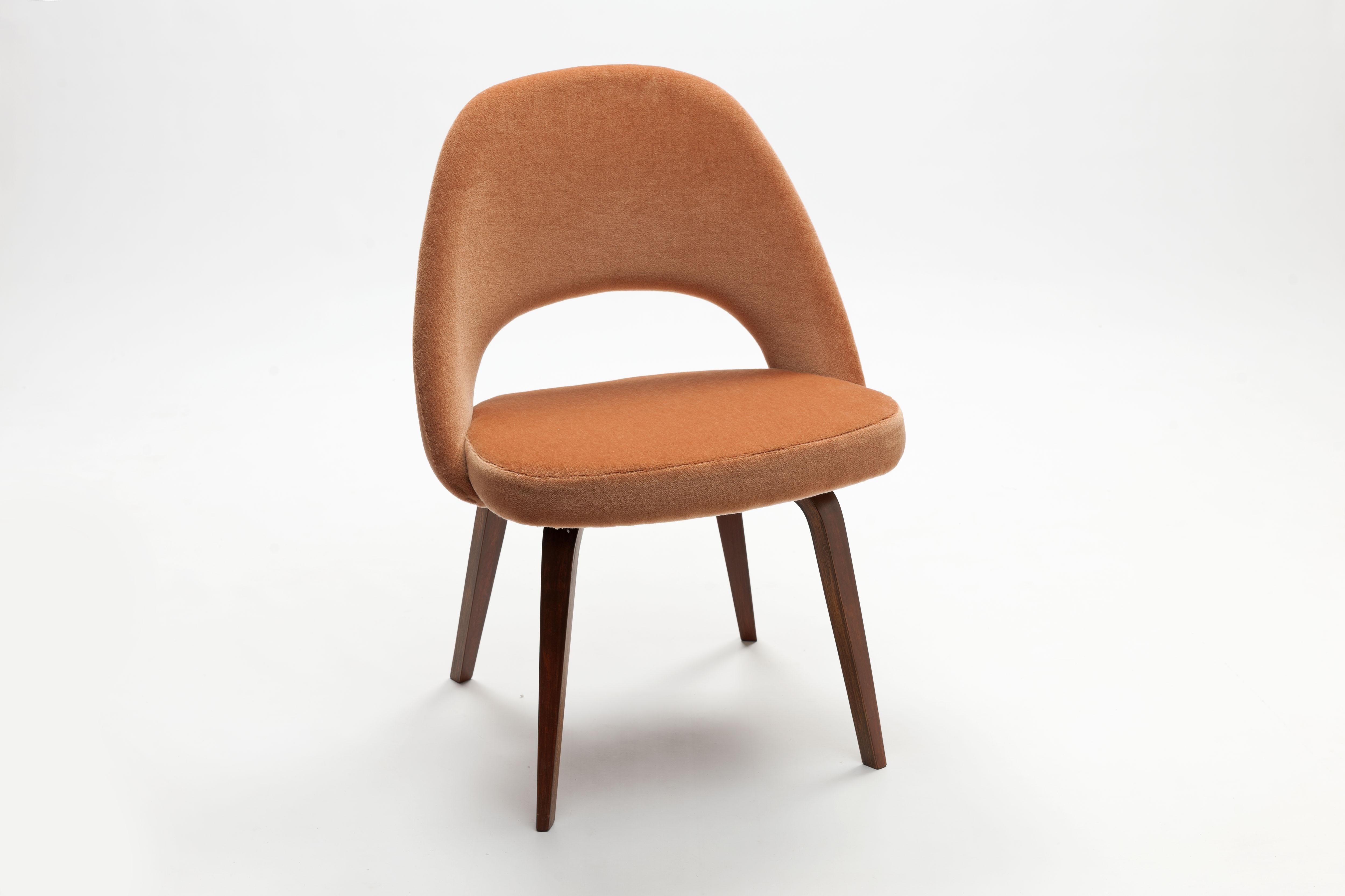 Eero Saarinen Executive Side Chairs with Wooden Legs 1