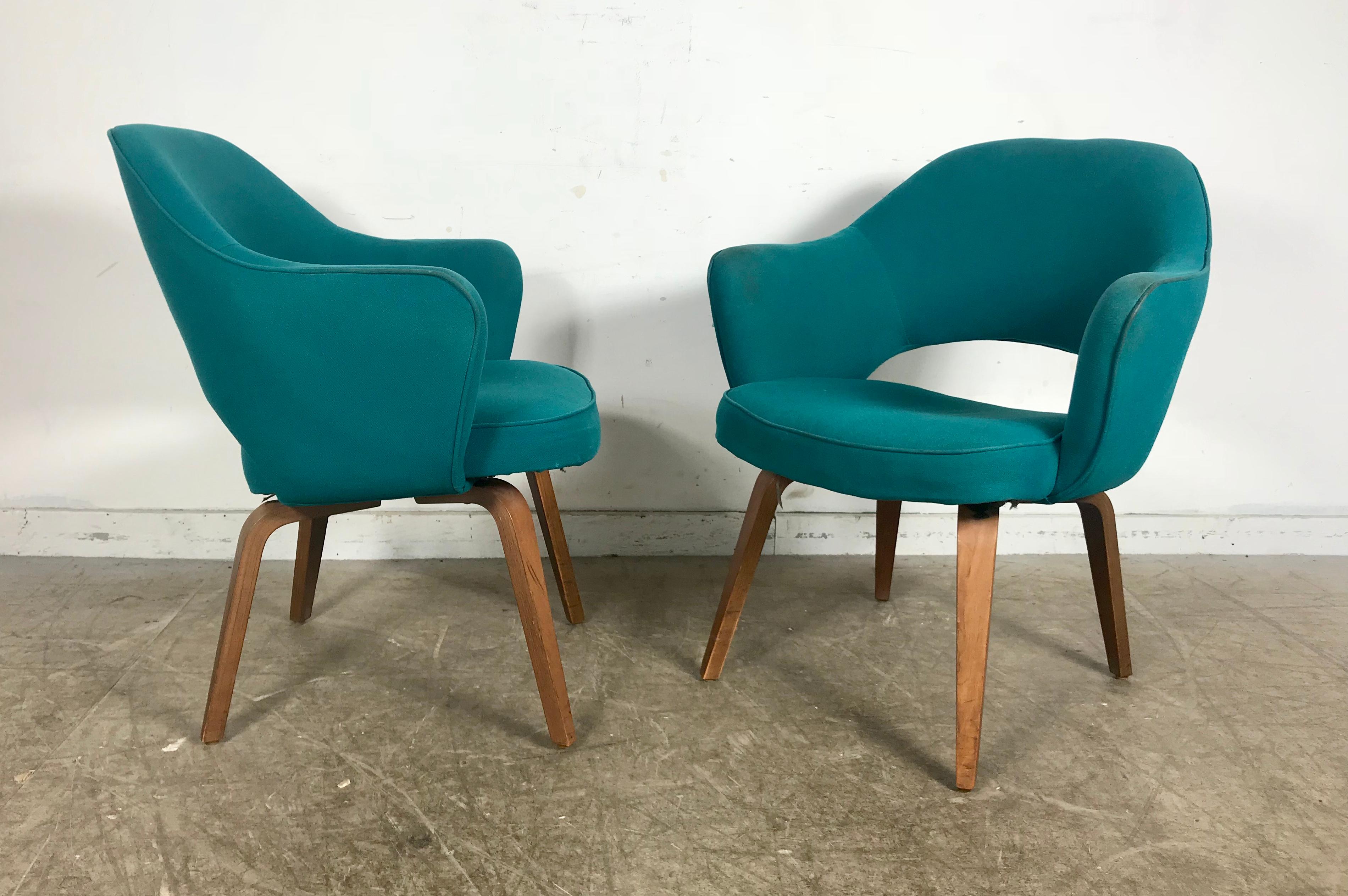 Mid-Century Modern Set of  4 Early Knoll Saarinen Executive Armchairs with Bentwood Legs