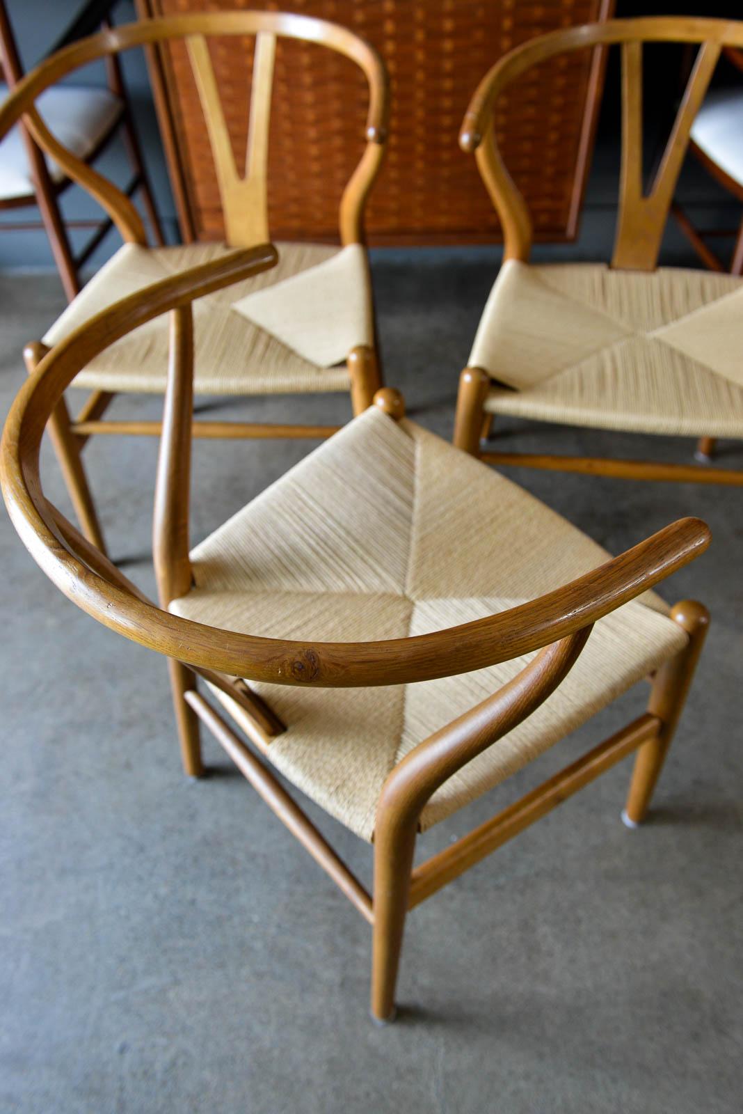 Scandinavian Modern Set of 4 Early Original Hans Wegner CH24 Wishbone Chairs, circa 1955