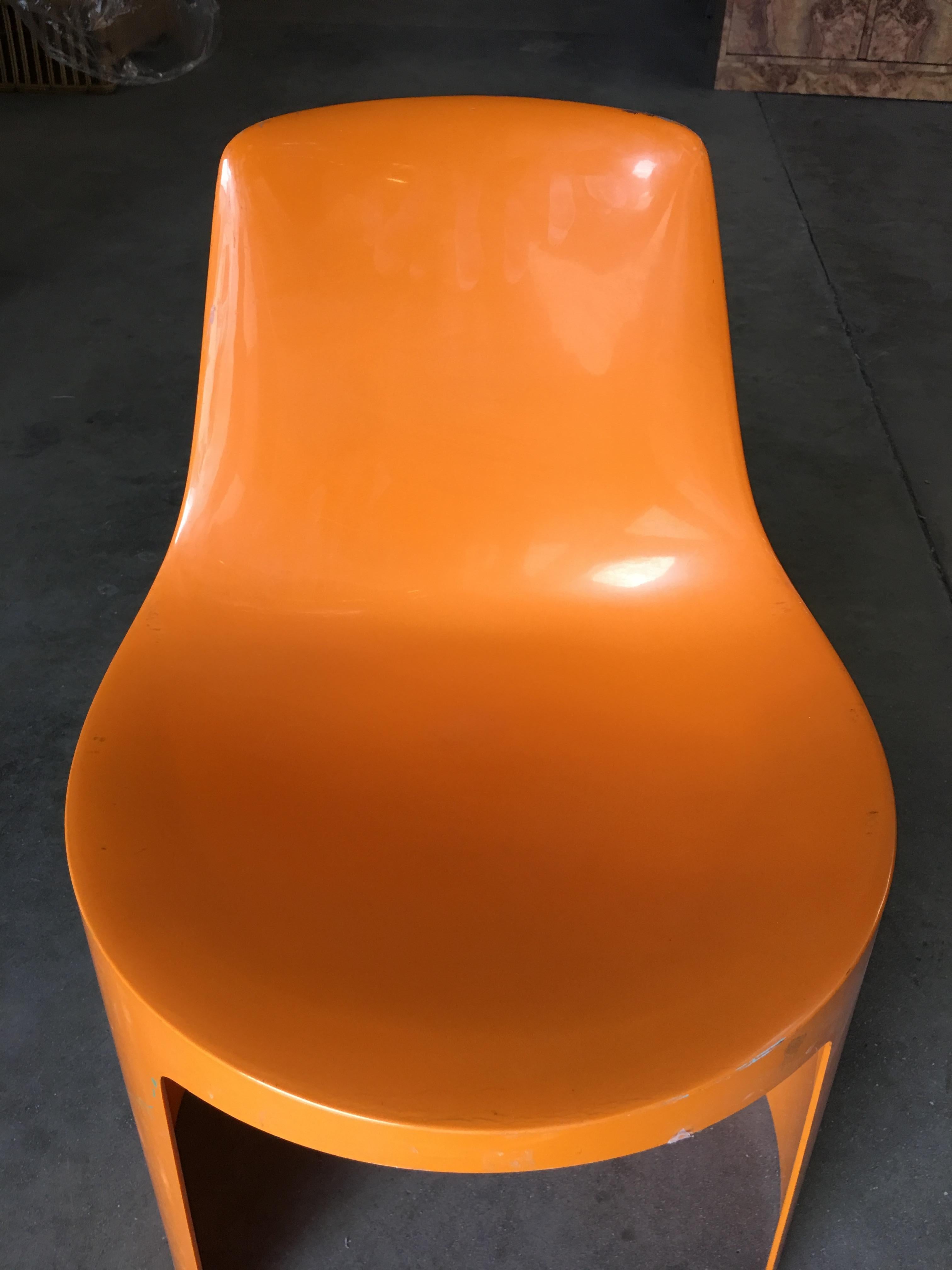 Set of 4 Early Swedish Orange Plastic Stacking Side Chairs by Overman In Excellent Condition In Van Nuys, CA