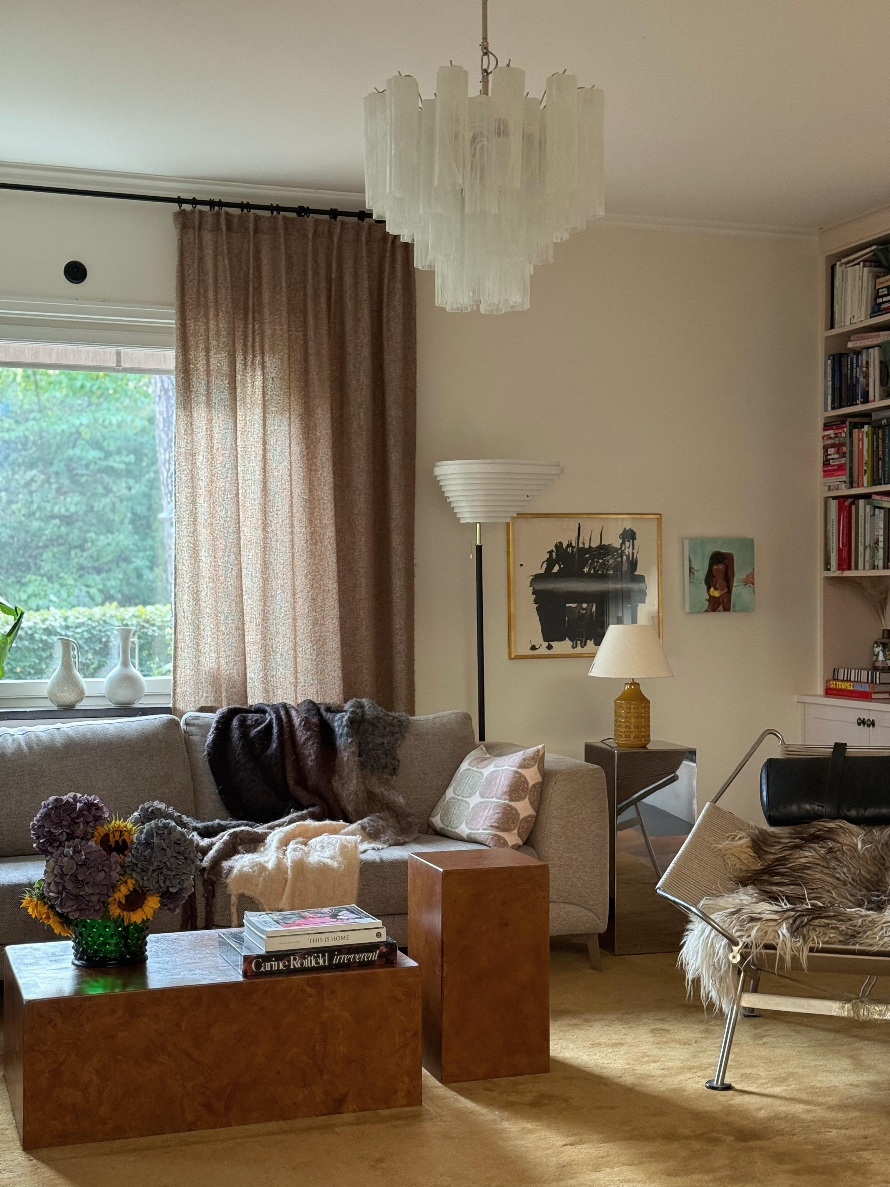 Mid-Century Modern Set of 4 Eclectic White Murano Chandeliers Tronchi - Swirled Marbled Pattern For Sale