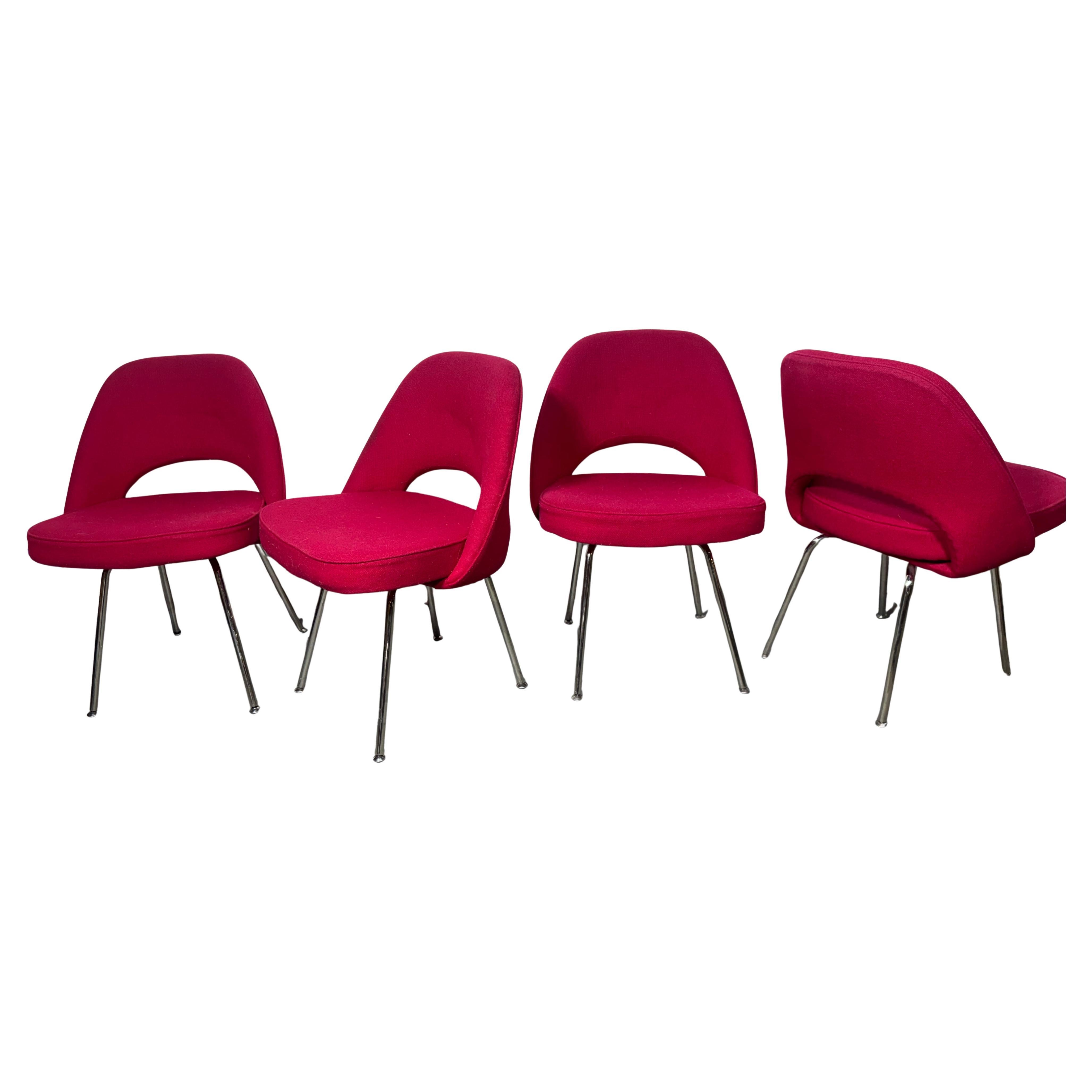 Set of 4 Eero Saarinen for Knoll Armless Executive Chairs in Red KNOLL Fabric
