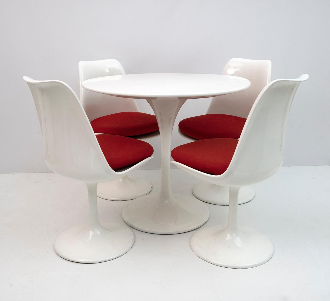 Set of 4 Eero Saarinen & Knoll Swivel Tulip Chairs 3
