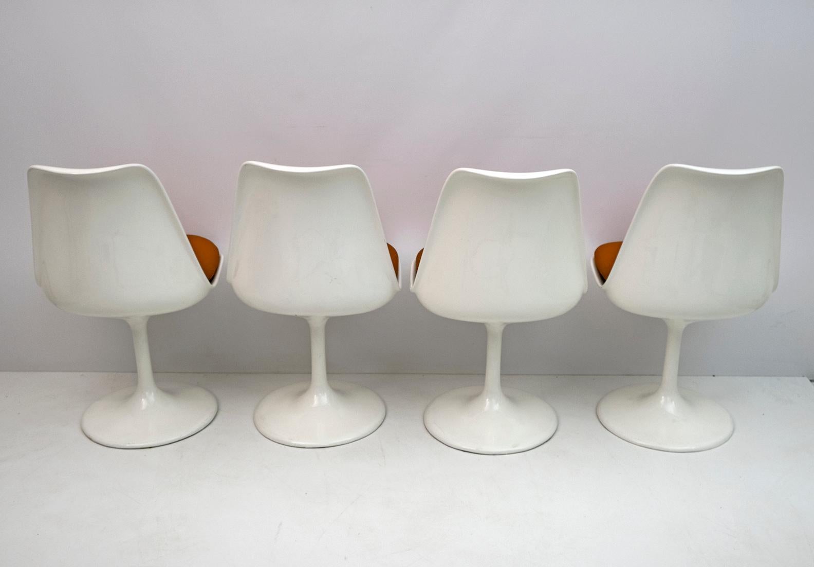 Set of 4 Eero Saarinen & Knoll Swivel Tulip Chairs 2