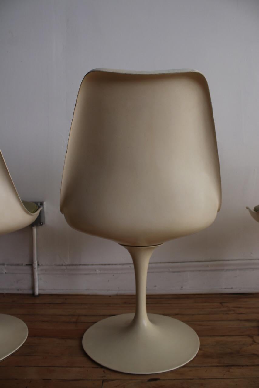 Set of 4 Eero Saarinen Midcentury Tulip Dining Chairs 1