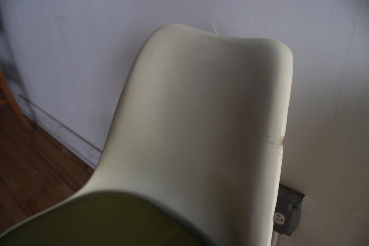 mid century tulip chair