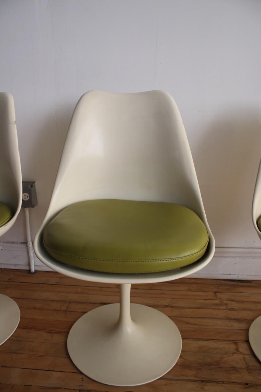 American Set of 4 Eero Saarinen Midcentury Tulip Dining Chairs