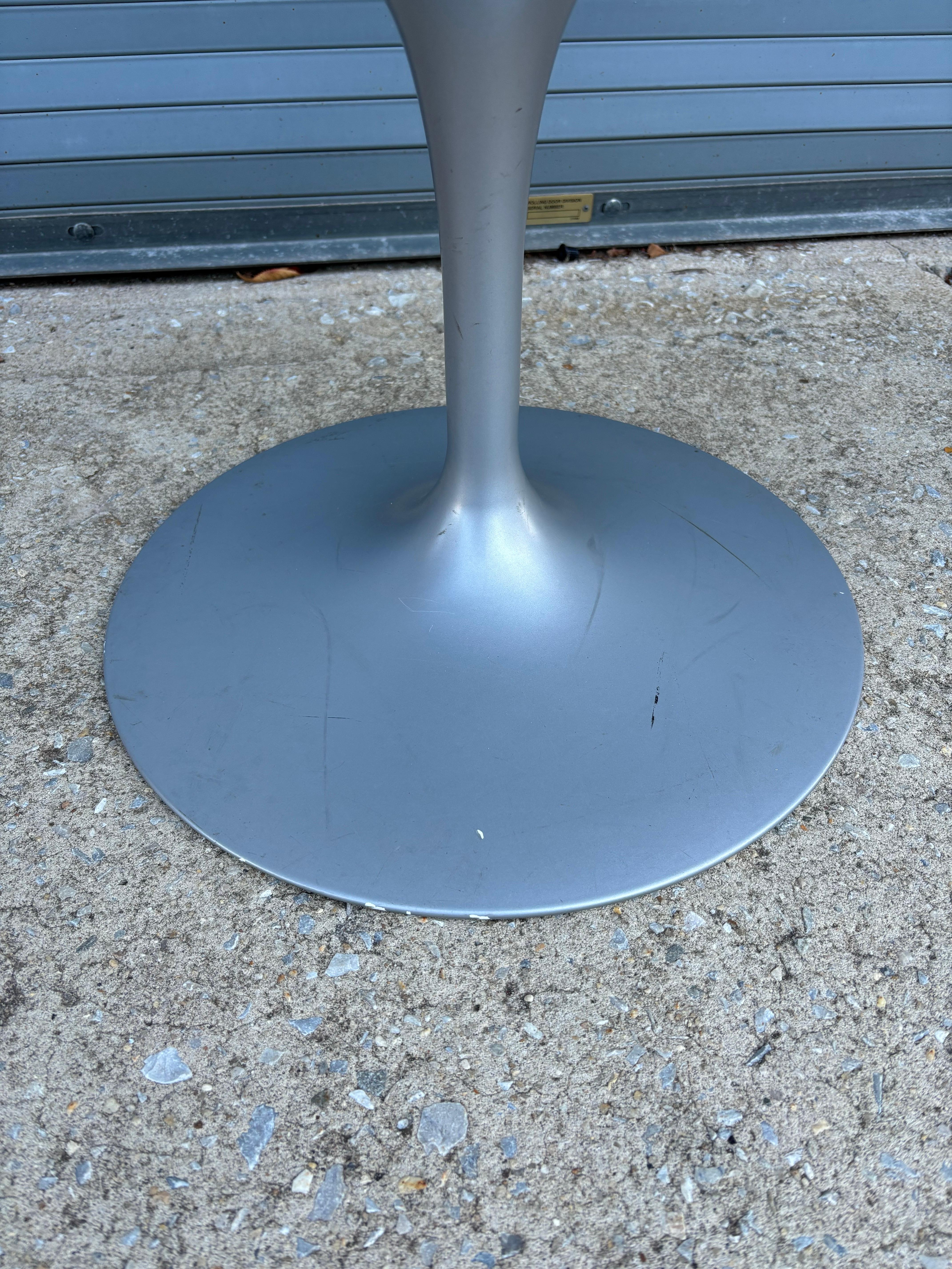 XXI secolo e contemporaneo Set di 4 poltrone Eero Saarinen Tulip per Knoll in vendita