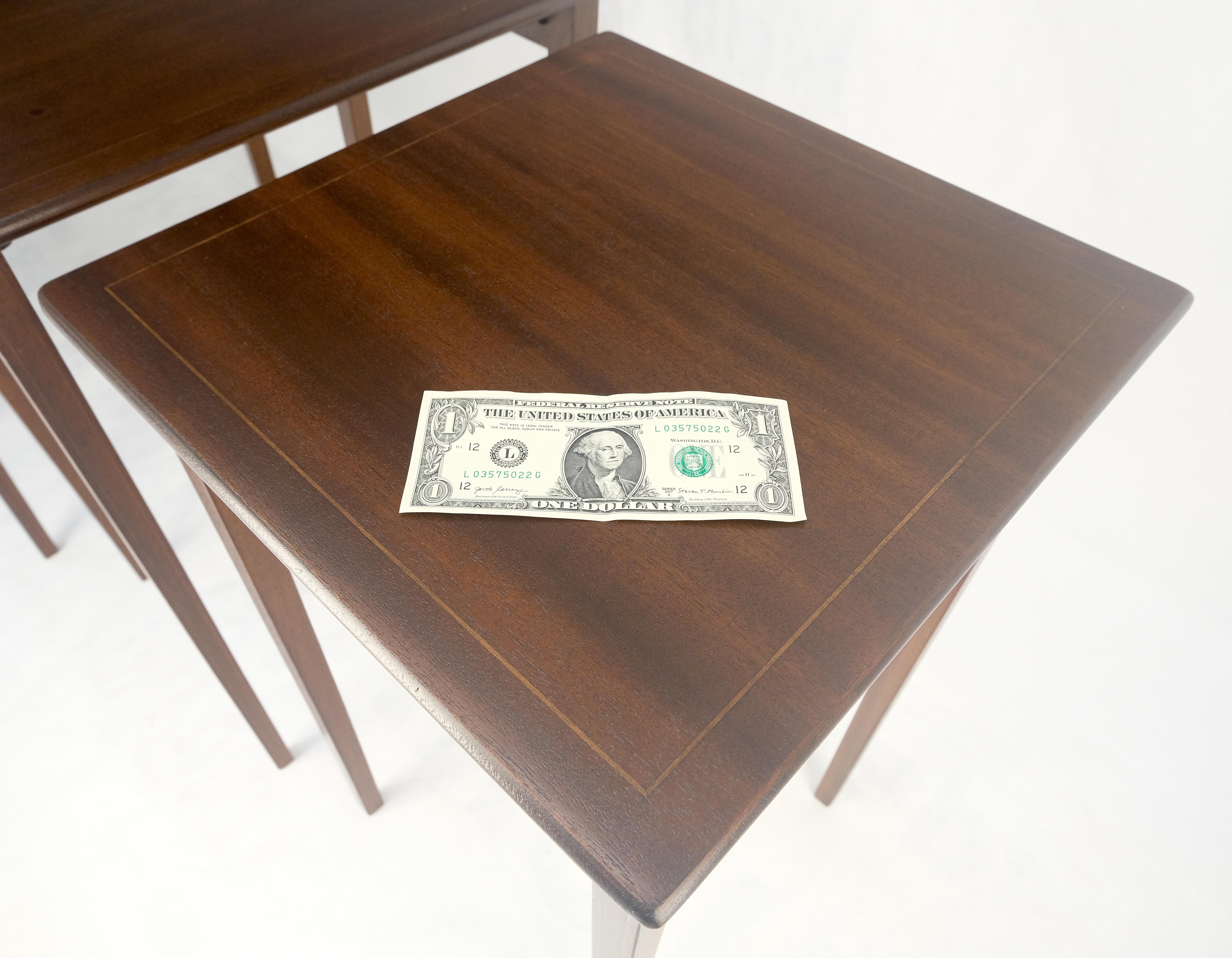 Set of 4 Elegant Tapered Legs Mahogany Federal Nesting Side End Tables MINT For Sale 7