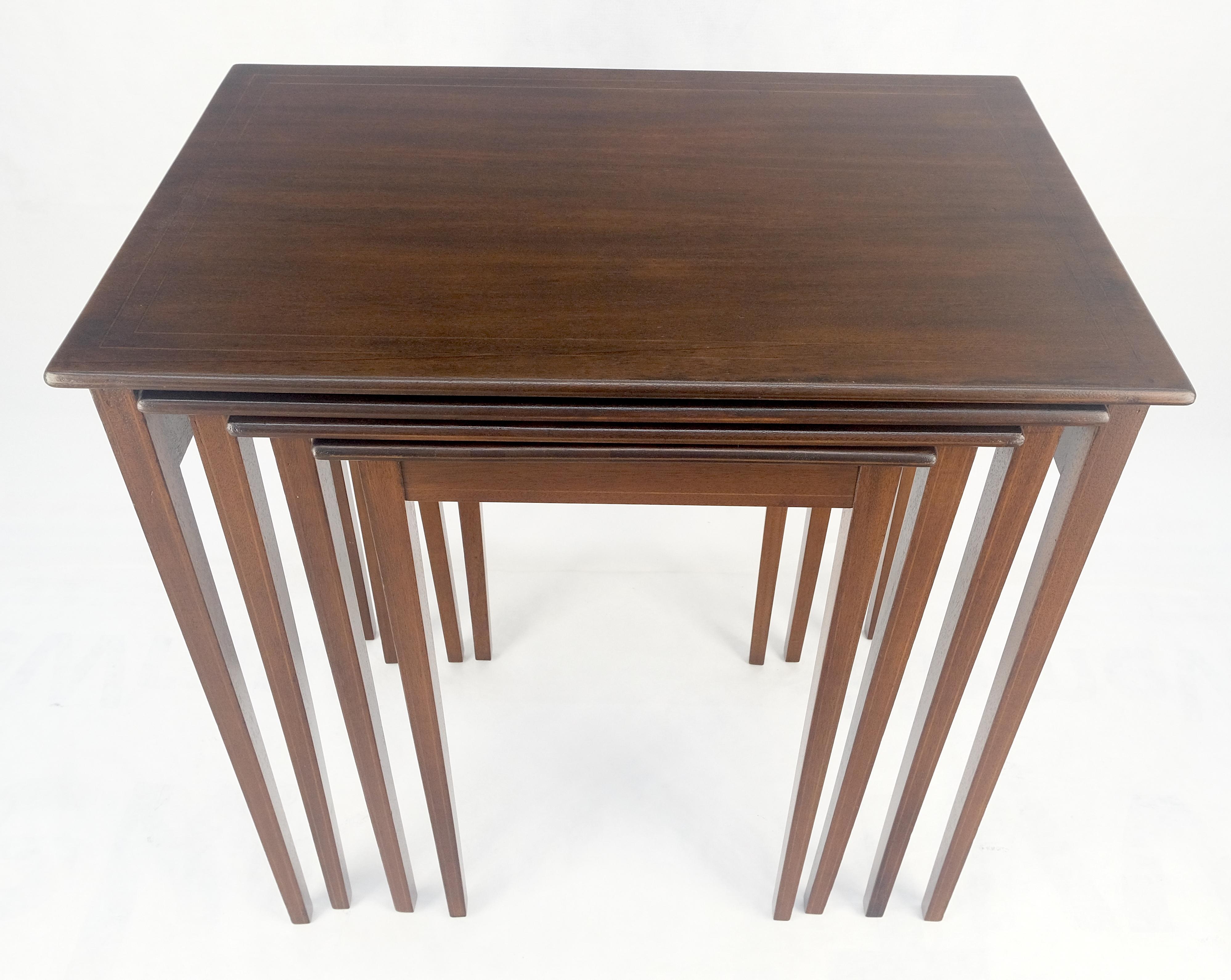 Set of 4 Elegant Tapered Legs Mahogany Federal Nesting Side End Tables MINT For Sale 2