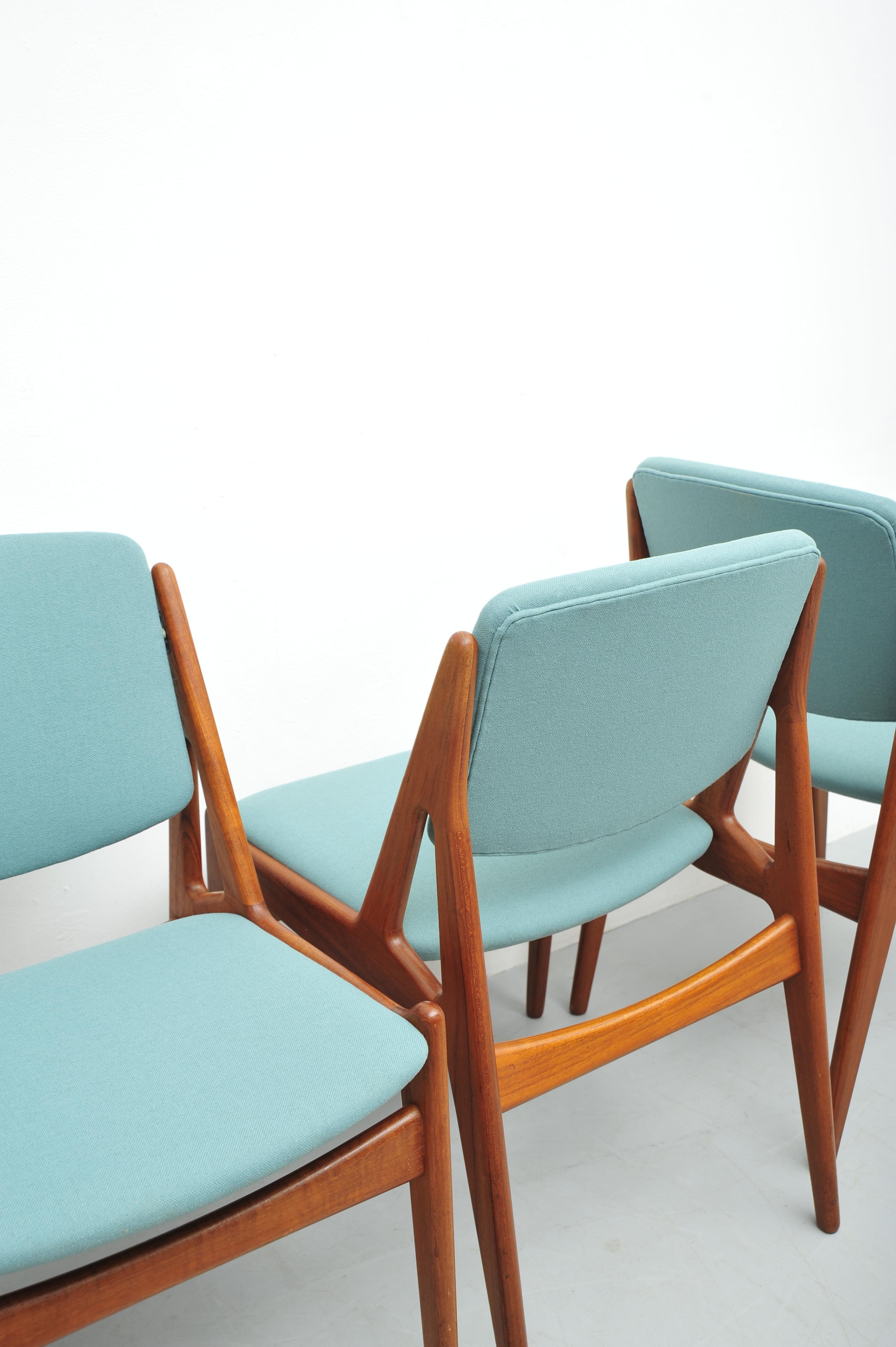 Set di 4 sedie da pranzo Ella in teak di Arne Vodder, Danimarca, anni '60 In condizioni buone in vendita a Wiesbaden, DE