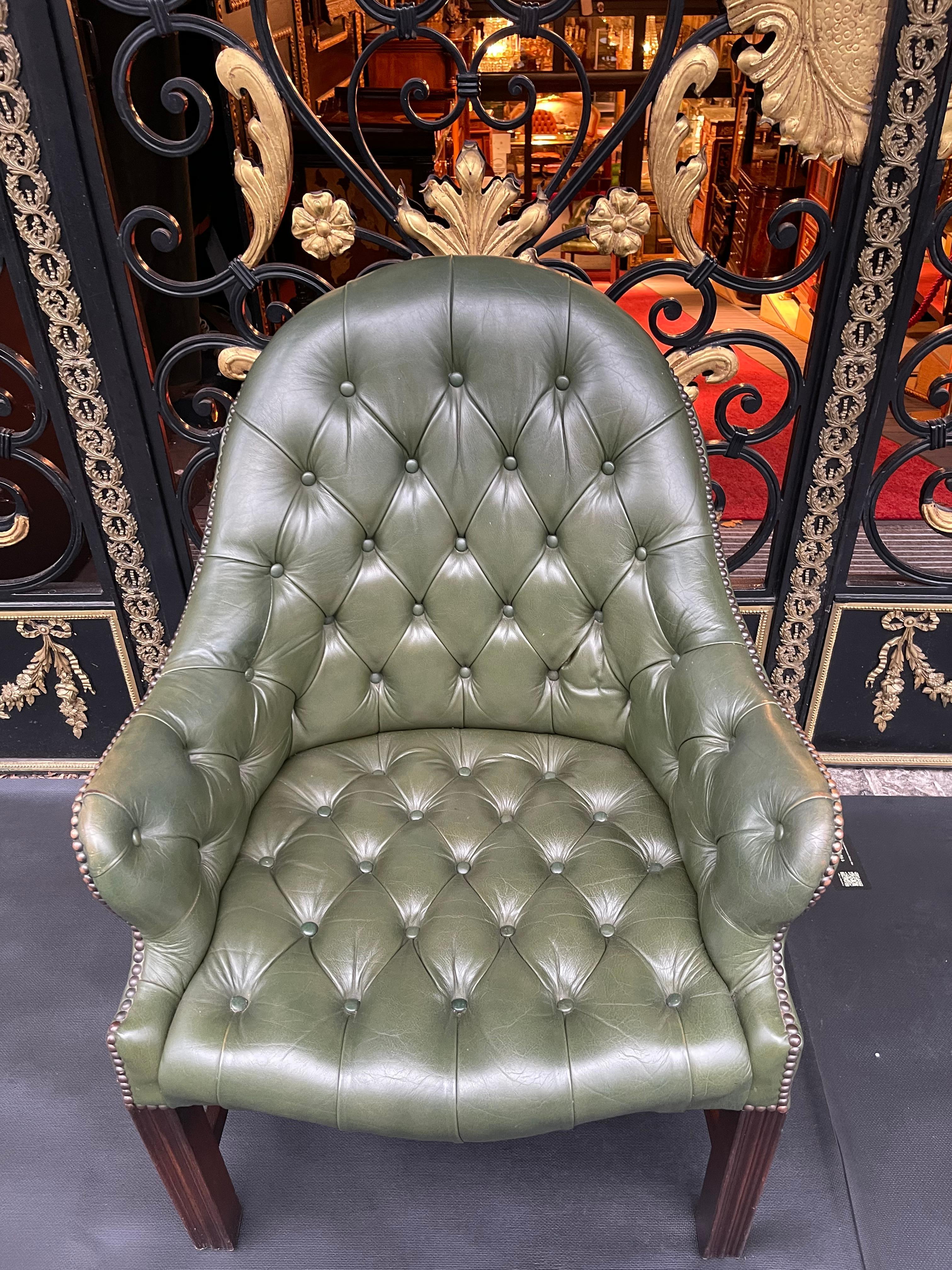 Set of 4 English Chesterfield Lounge Chairs / Armchairs, WADE , 20th Century For Sale 8