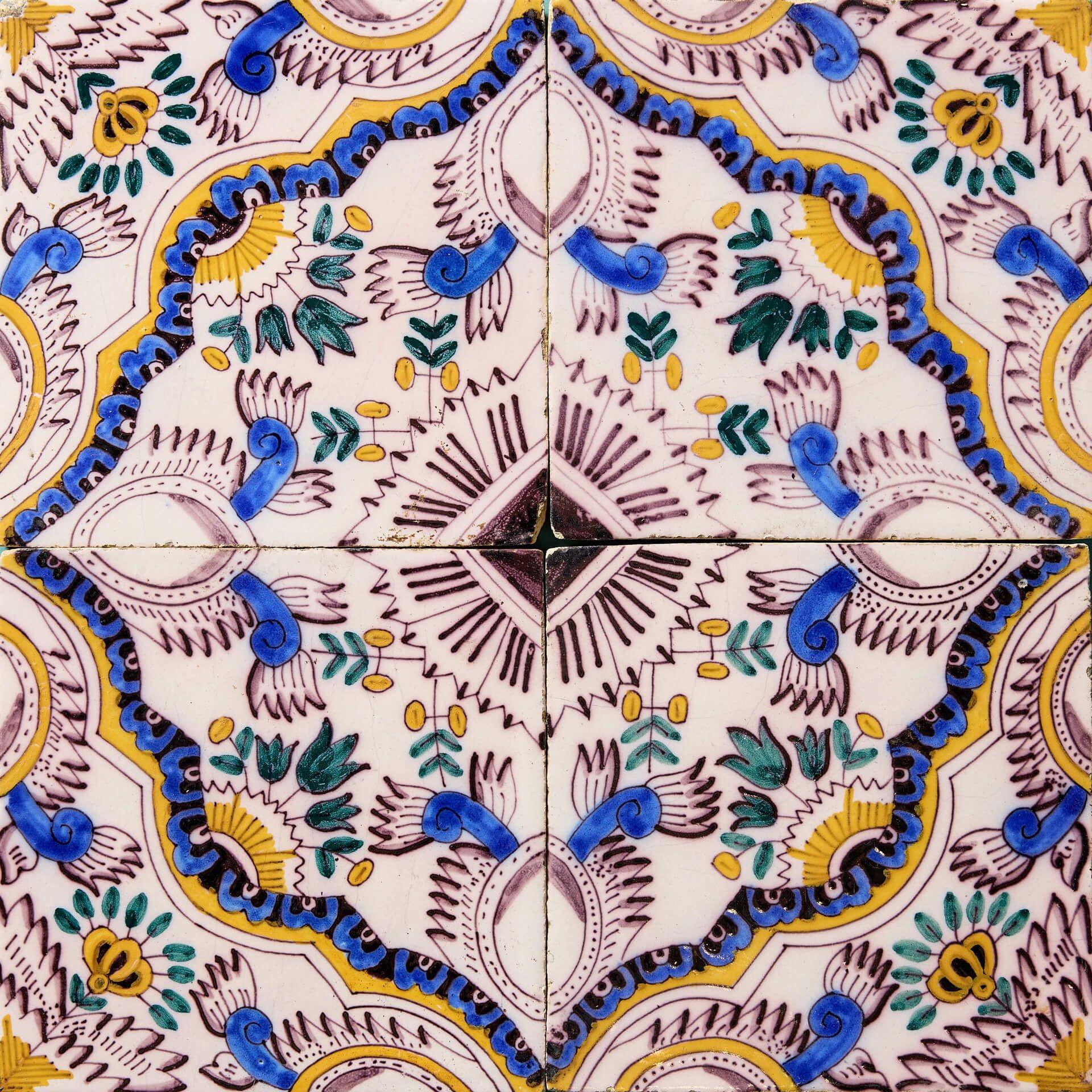 Juego de 4 azulejos de pared ingleses Chintz Delft Georgiano en venta