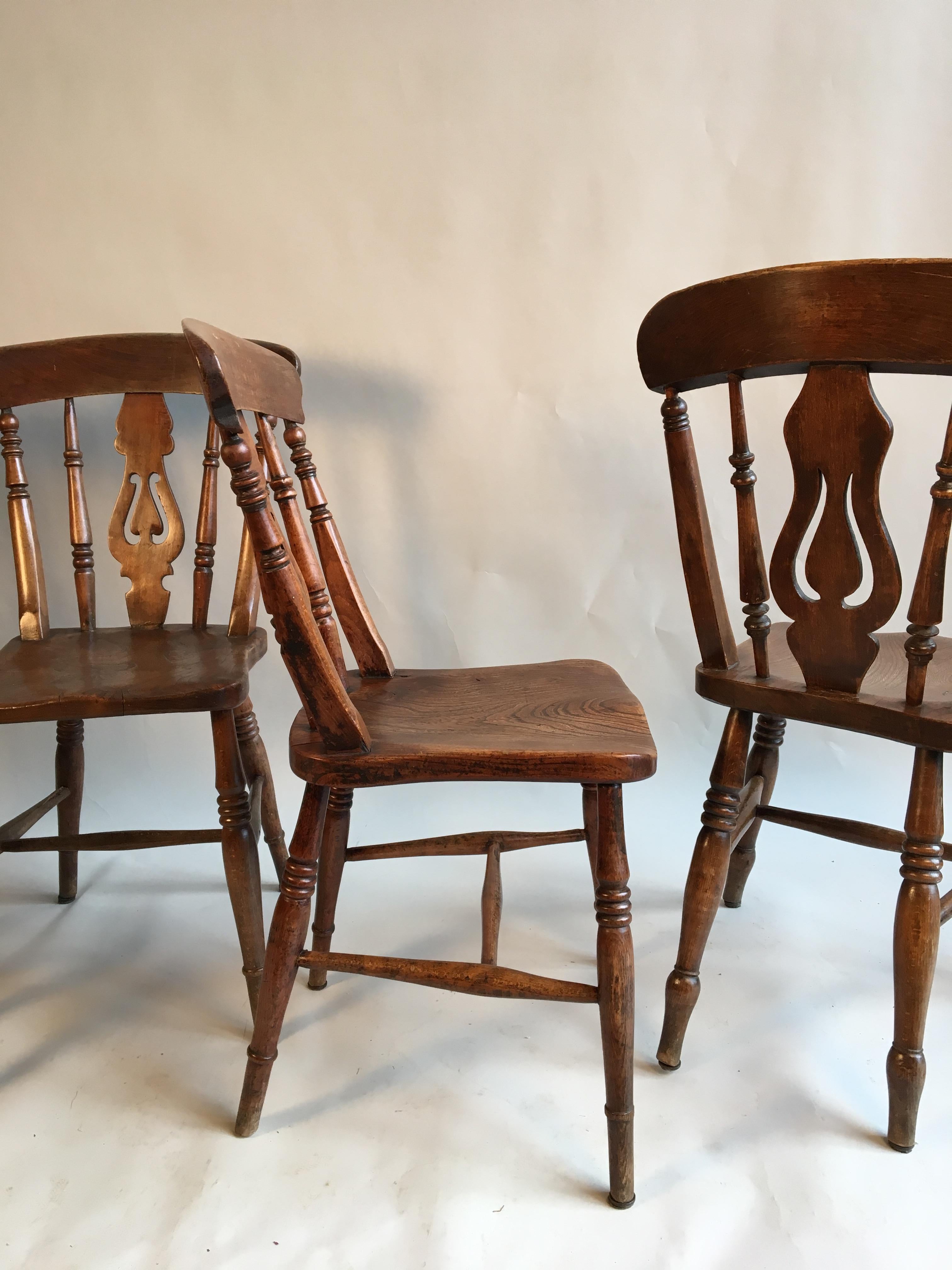 Set of 4 English Country Chairs, 19th Century 2