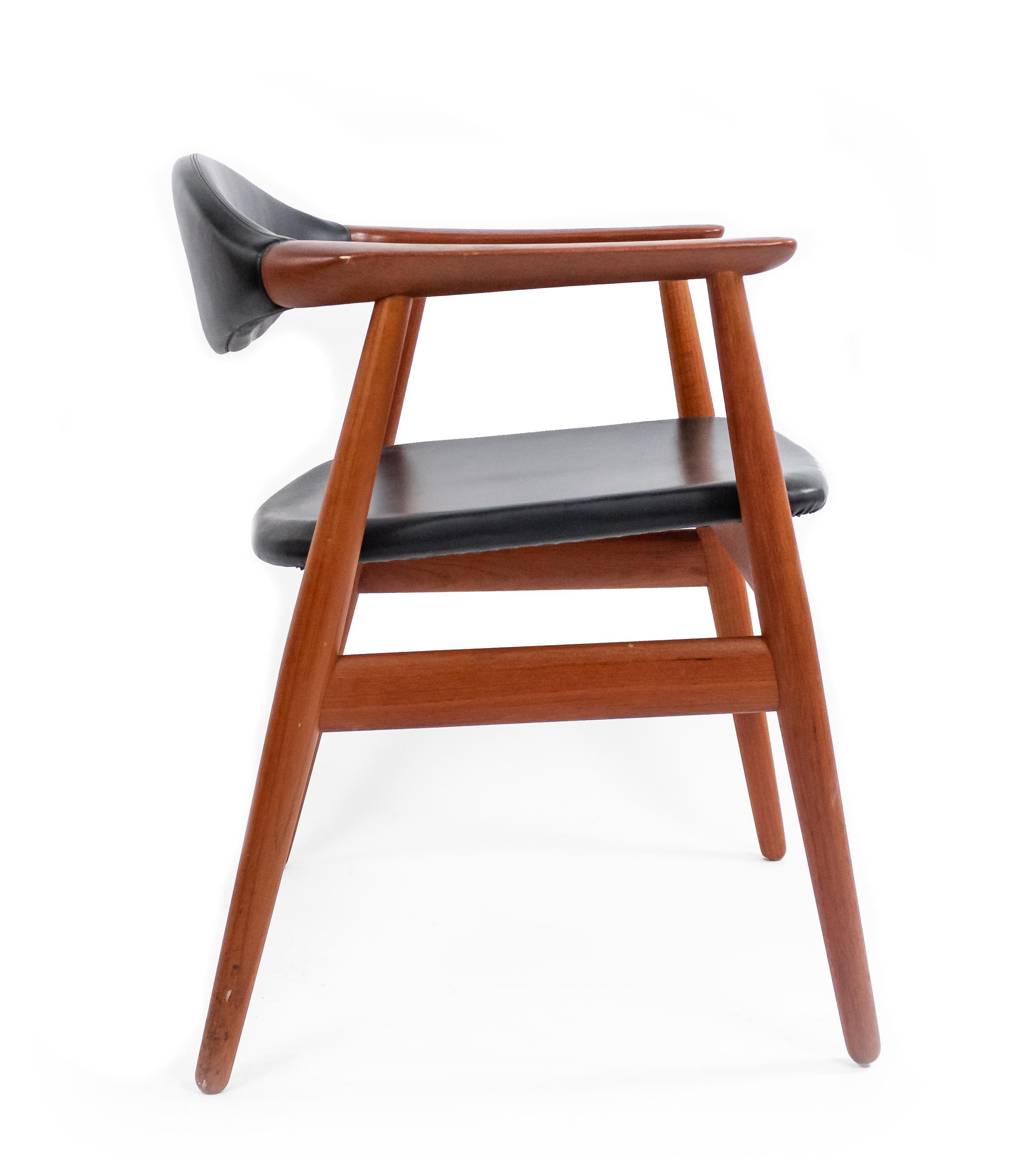 20th Century Set of 4 Erik Kirkegaard Teak Mid-Century Side Chairs For Sale