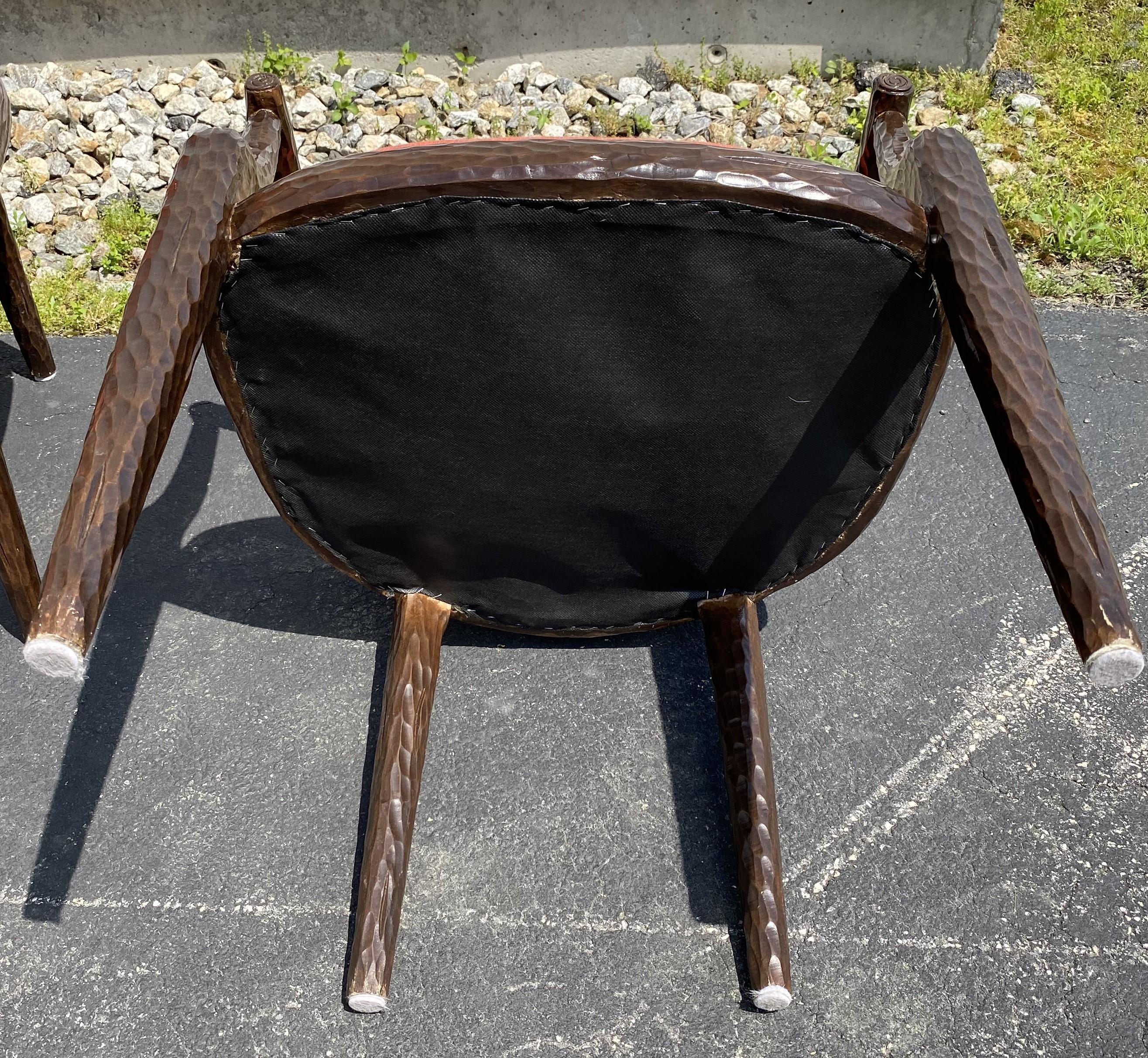 Ensemble de 4 fauteuils en acajou faux bois conçus sur mesure par Erika Brunson en vente 3