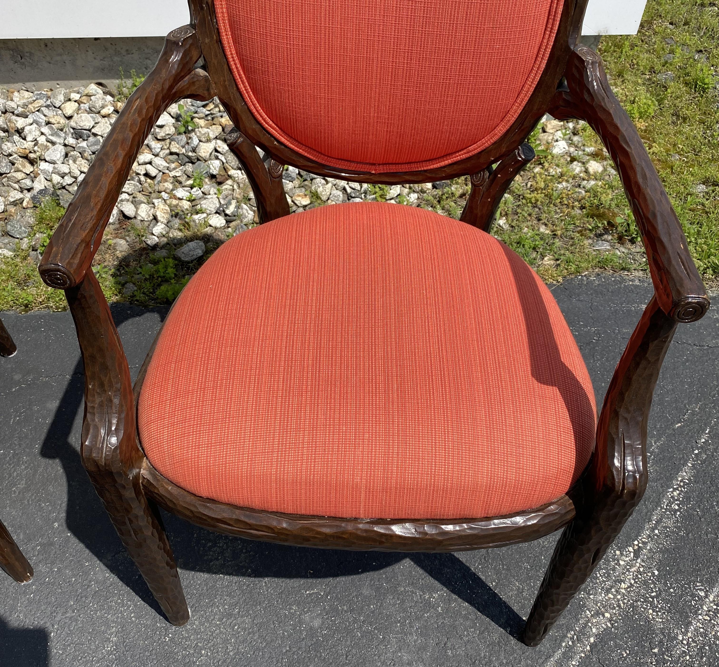 Américain Ensemble de 4 fauteuils en acajou faux bois conçus sur mesure par Erika Brunson en vente