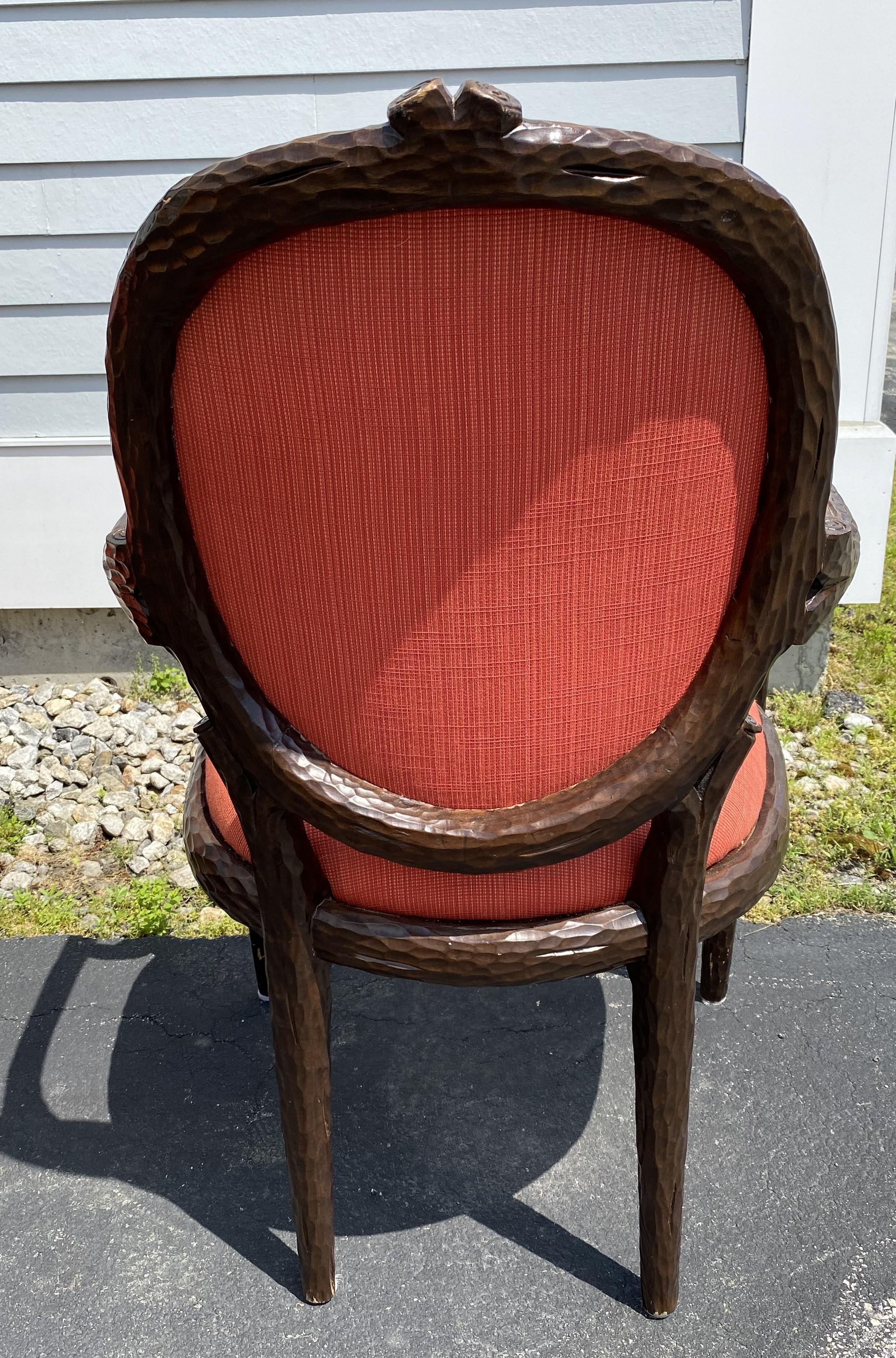 XXIe siècle et contemporain Ensemble de 4 fauteuils en acajou faux bois conçus sur mesure par Erika Brunson en vente