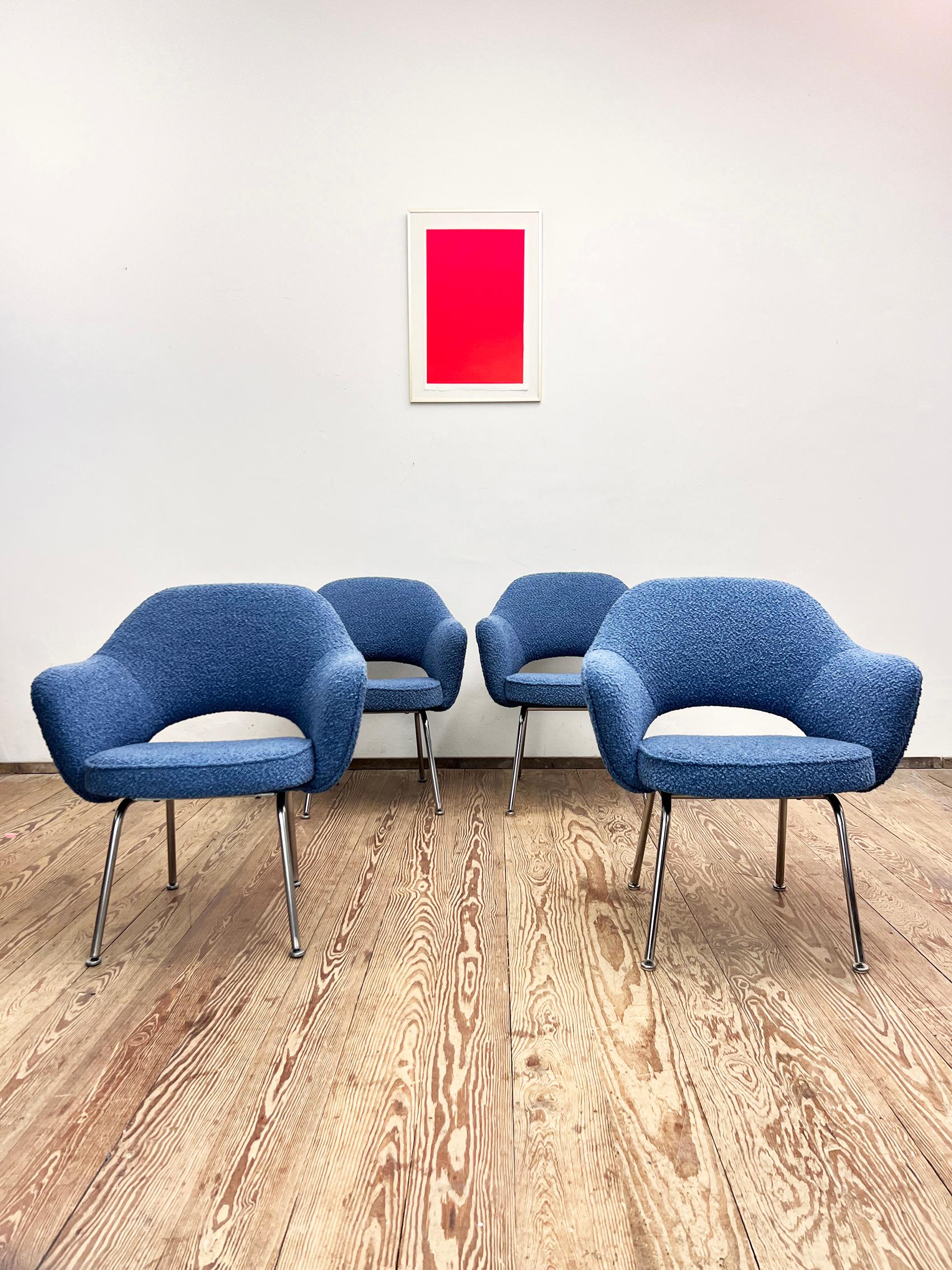 Mid-Century Modern Set of 4 Executive Chairs by Eero Saarinen, Knoll International, Germany  For Sale