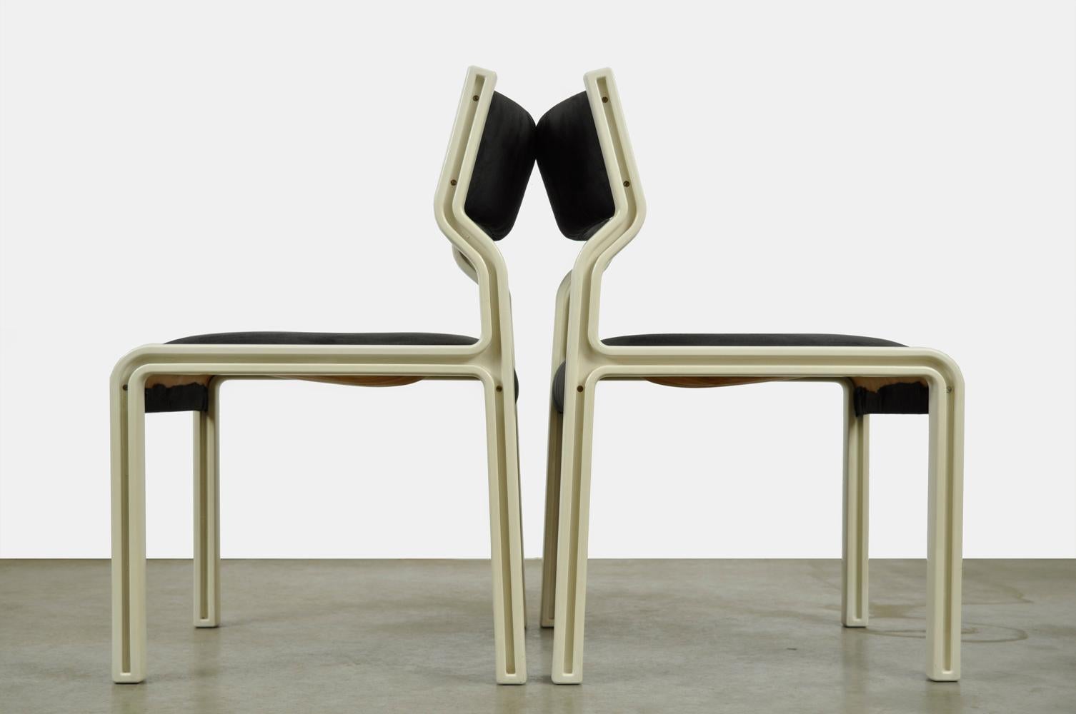 Set of 4 experimental dining chairs by Pierre Mennen for Pastoe, 1972 Netherland For Sale 2