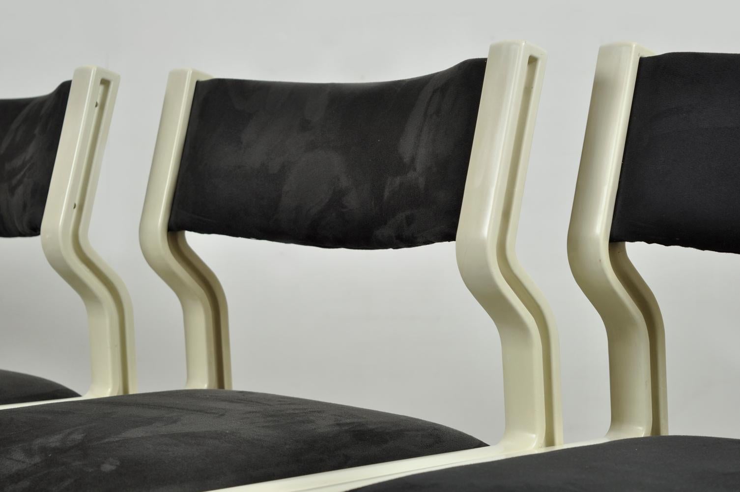 Dutch Set of 4 experimental dining chairs by Pierre Mennen for Pastoe, 1972 Netherland For Sale
