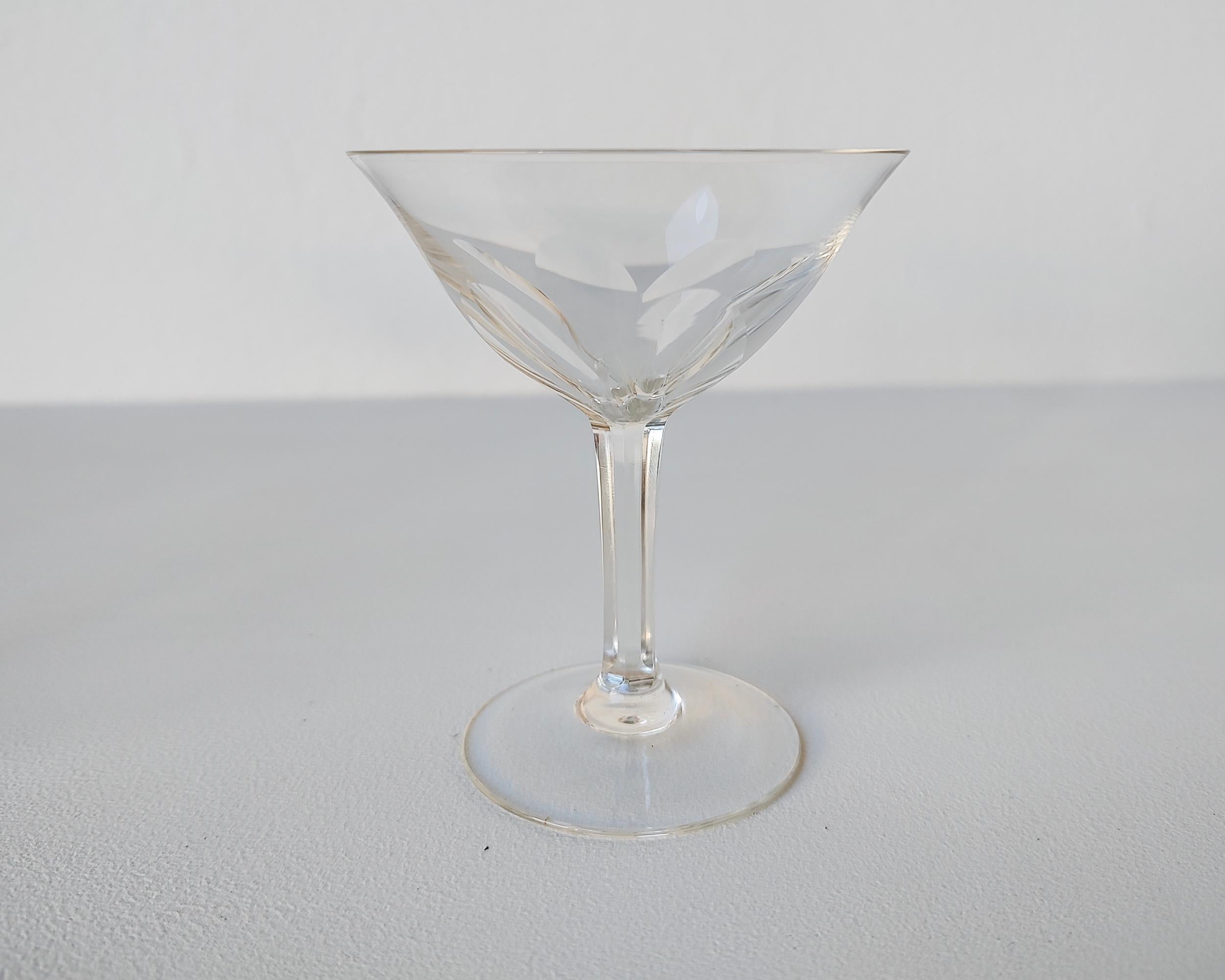 Mid-Century Modern Set of 4 Faceted Gevaert Stemmed Cordial Glasses in the style of Val St Lambert For Sale